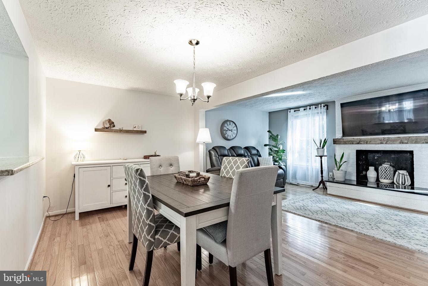 9188 FOREST BREEZE CT, SPRINGFIELD, Virginia 22152, 3 Bedrooms Bedrooms, ,2 BathroomsBathrooms,Residential,For sale,9188 FOREST BREEZE CT,VAFX2254600 MLS # VAFX2254600