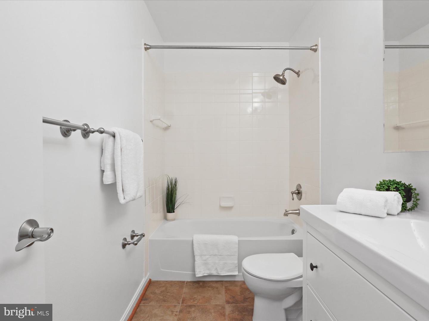 3170 COLCHESTER BROOK LN, FAIRFAX, Virginia 22031, 3 Bedrooms Bedrooms, ,2 BathroomsBathrooms,Residential,For sale,3170 COLCHESTER BROOK LN,VAFX2254612 MLS # VAFX2254612