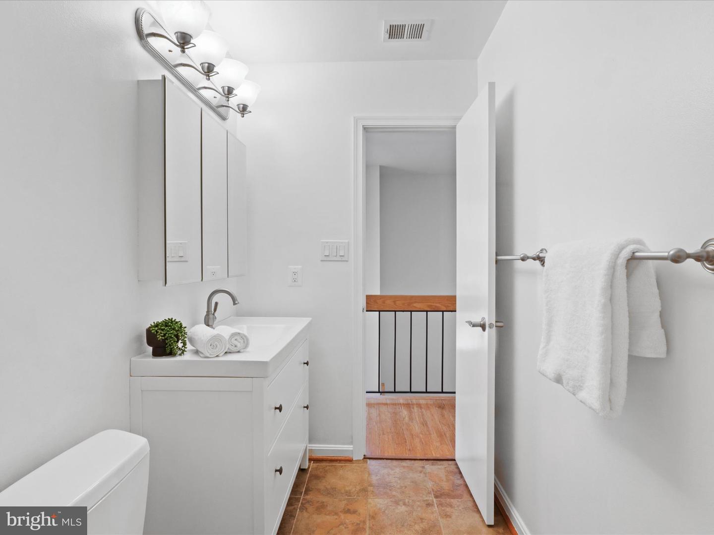 3170 COLCHESTER BROOK LN, FAIRFAX, Virginia 22031, 3 Bedrooms Bedrooms, ,2 BathroomsBathrooms,Residential,For sale,3170 COLCHESTER BROOK LN,VAFX2254612 MLS # VAFX2254612