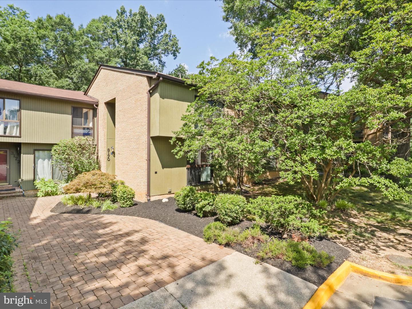 3170 COLCHESTER BROOK LN, FAIRFAX, Virginia 22031, 3 Bedrooms Bedrooms, ,2 BathroomsBathrooms,Residential,For sale,3170 COLCHESTER BROOK LN,VAFX2254612 MLS # VAFX2254612