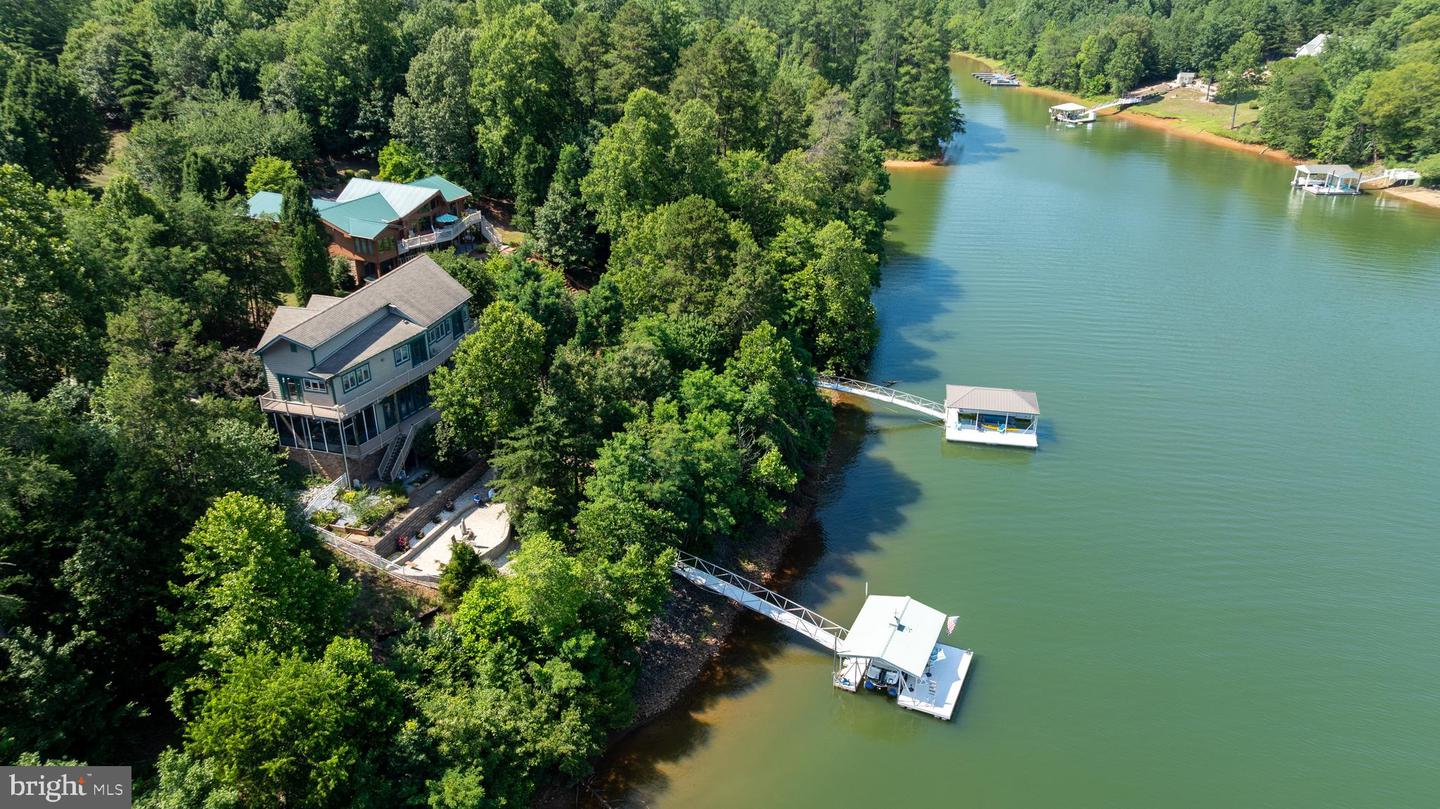 368 PENNINSULA POINT, LYNCH STATION, Virginia 24571, 4 Bedrooms Bedrooms, ,3 BathroomsBathrooms,Residential,For sale,368 PENNINSULA POINT,VACP2000092 MLS # VACP2000092