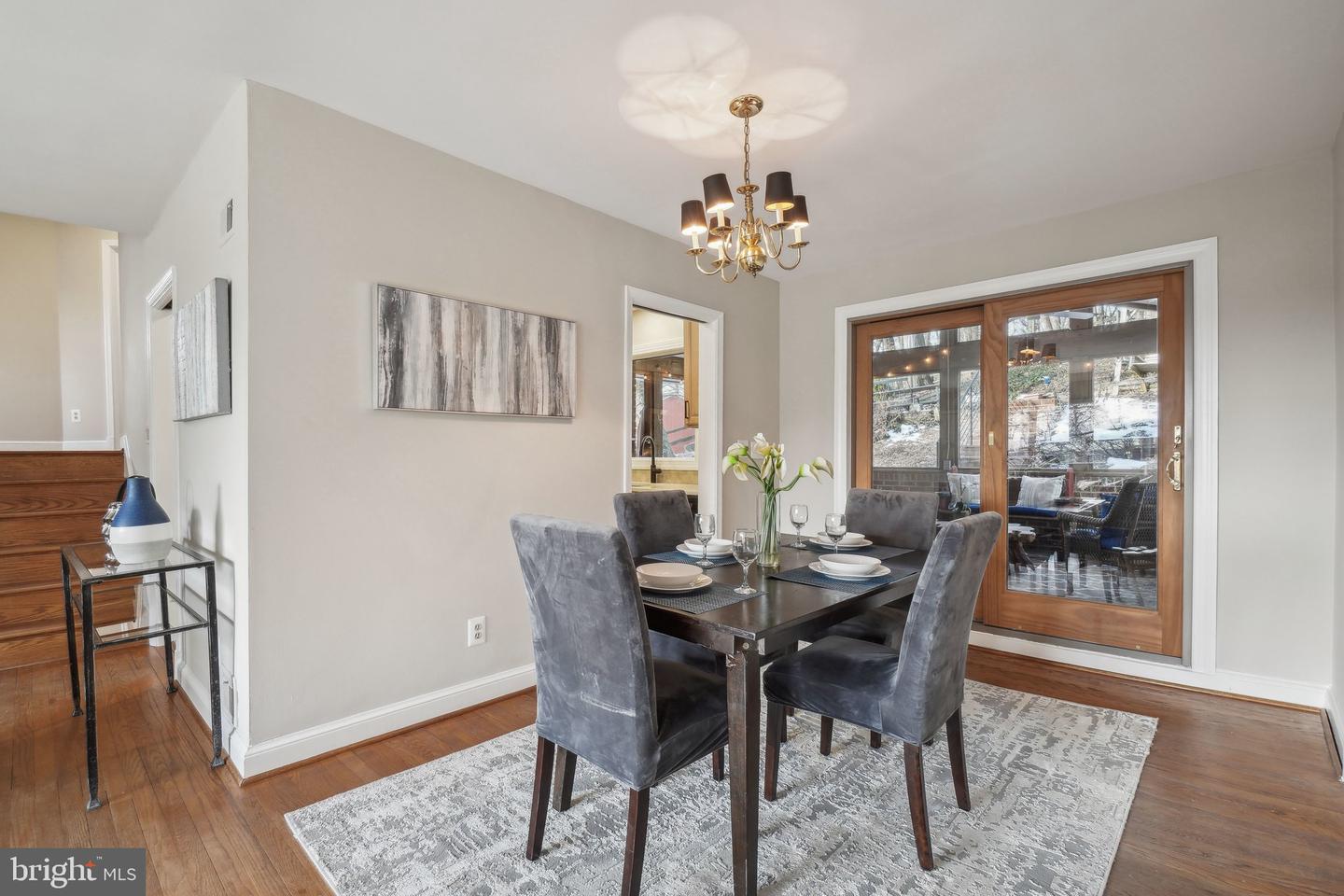 2924 S GRANT ST, ARLINGTON, Virginia 22202, 4 Bedrooms Bedrooms, ,2 BathroomsBathrooms,Residential,For sale,2924 S GRANT ST,VAAR2060448 MLS # VAAR2060448