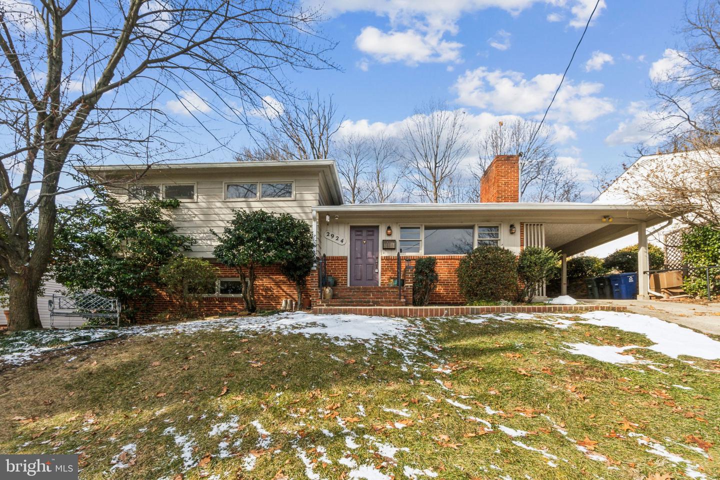 2924 S GRANT ST, ARLINGTON, Virginia 22202, 4 Bedrooms Bedrooms, ,2 BathroomsBathrooms,Residential,For sale,2924 S GRANT ST,VAAR2060448 MLS # VAAR2060448