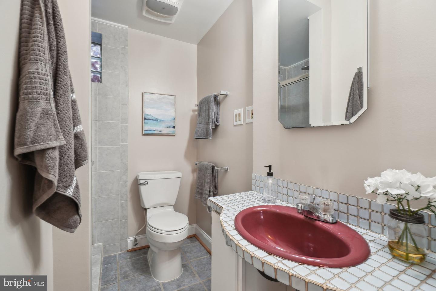 2924 S GRANT ST, ARLINGTON, Virginia 22202, 4 Bedrooms Bedrooms, ,2 BathroomsBathrooms,Residential,For sale,2924 S GRANT ST,VAAR2060448 MLS # VAAR2060448
