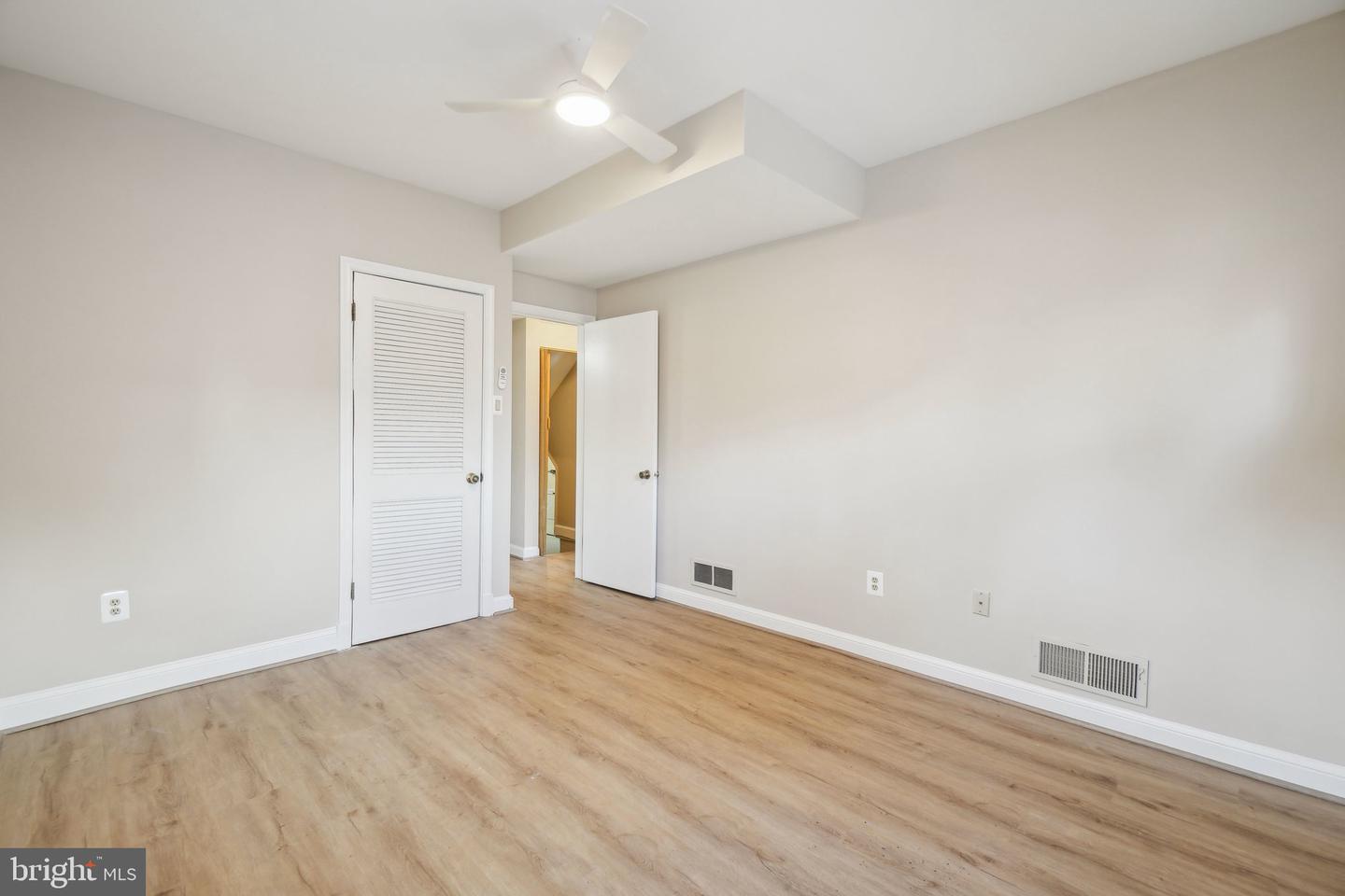 2924 S GRANT ST, ARLINGTON, Virginia 22202, 4 Bedrooms Bedrooms, ,2 BathroomsBathrooms,Residential,For sale,2924 S GRANT ST,VAAR2060448 MLS # VAAR2060448