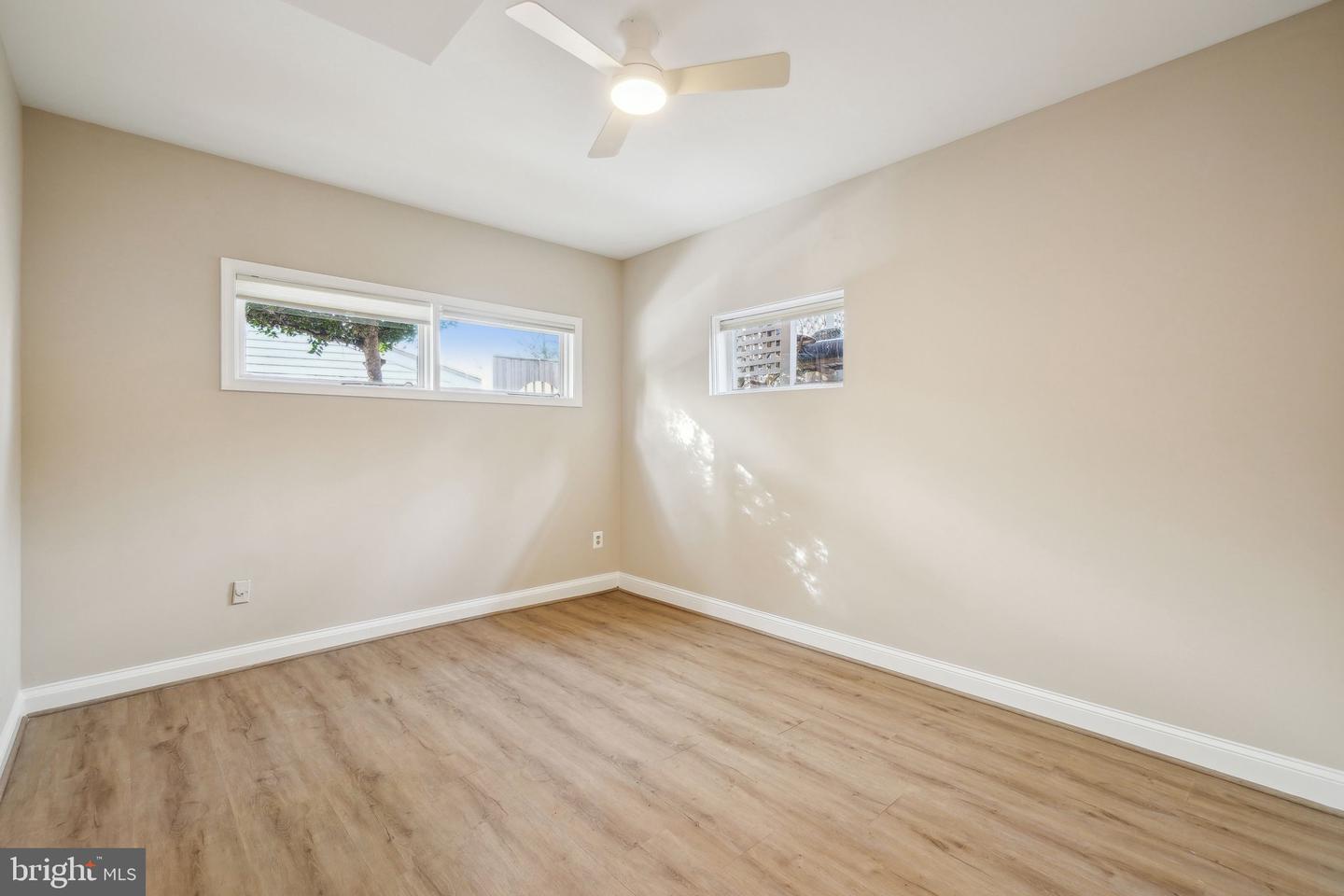 2924 S GRANT ST, ARLINGTON, Virginia 22202, 4 Bedrooms Bedrooms, ,2 BathroomsBathrooms,Residential,For sale,2924 S GRANT ST,VAAR2060448 MLS # VAAR2060448