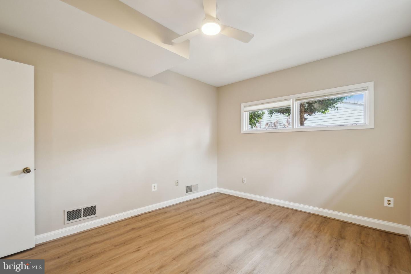 2924 S GRANT ST, ARLINGTON, Virginia 22202, 4 Bedrooms Bedrooms, ,2 BathroomsBathrooms,Residential,For sale,2924 S GRANT ST,VAAR2060448 MLS # VAAR2060448
