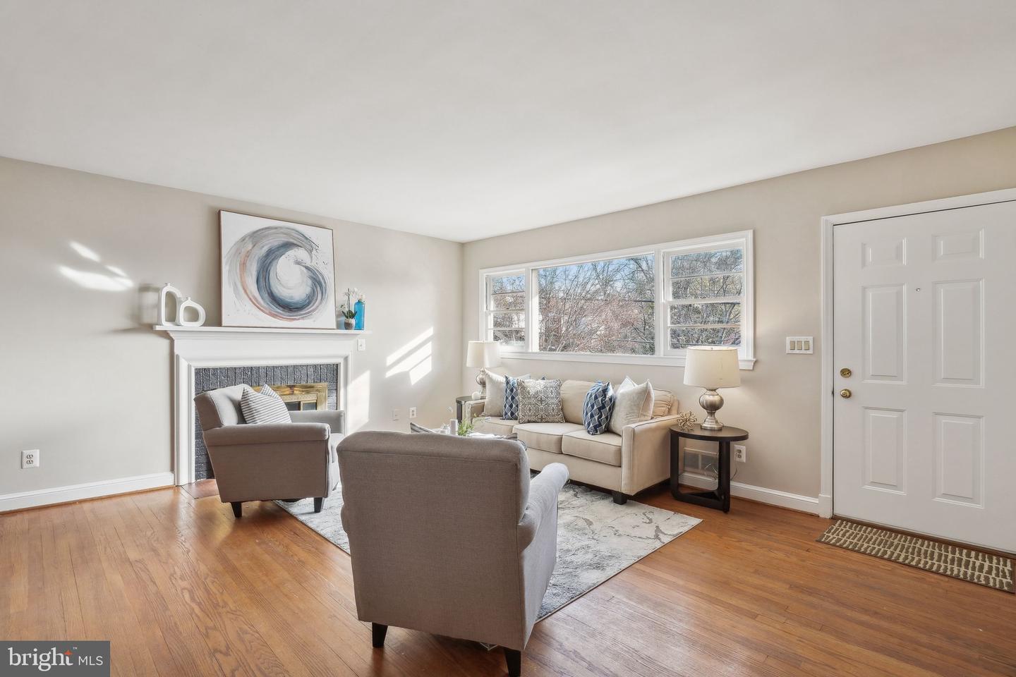 2924 S GRANT ST, ARLINGTON, Virginia 22202, 4 Bedrooms Bedrooms, ,2 BathroomsBathrooms,Residential,For sale,2924 S GRANT ST,VAAR2060448 MLS # VAAR2060448
