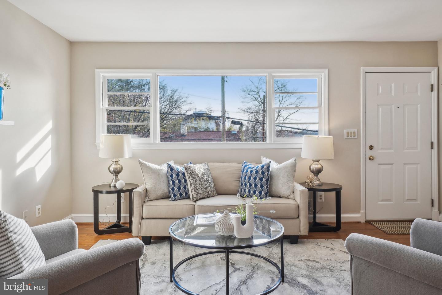2924 S GRANT ST, ARLINGTON, Virginia 22202, 4 Bedrooms Bedrooms, ,2 BathroomsBathrooms,Residential,For sale,2924 S GRANT ST,VAAR2060448 MLS # VAAR2060448