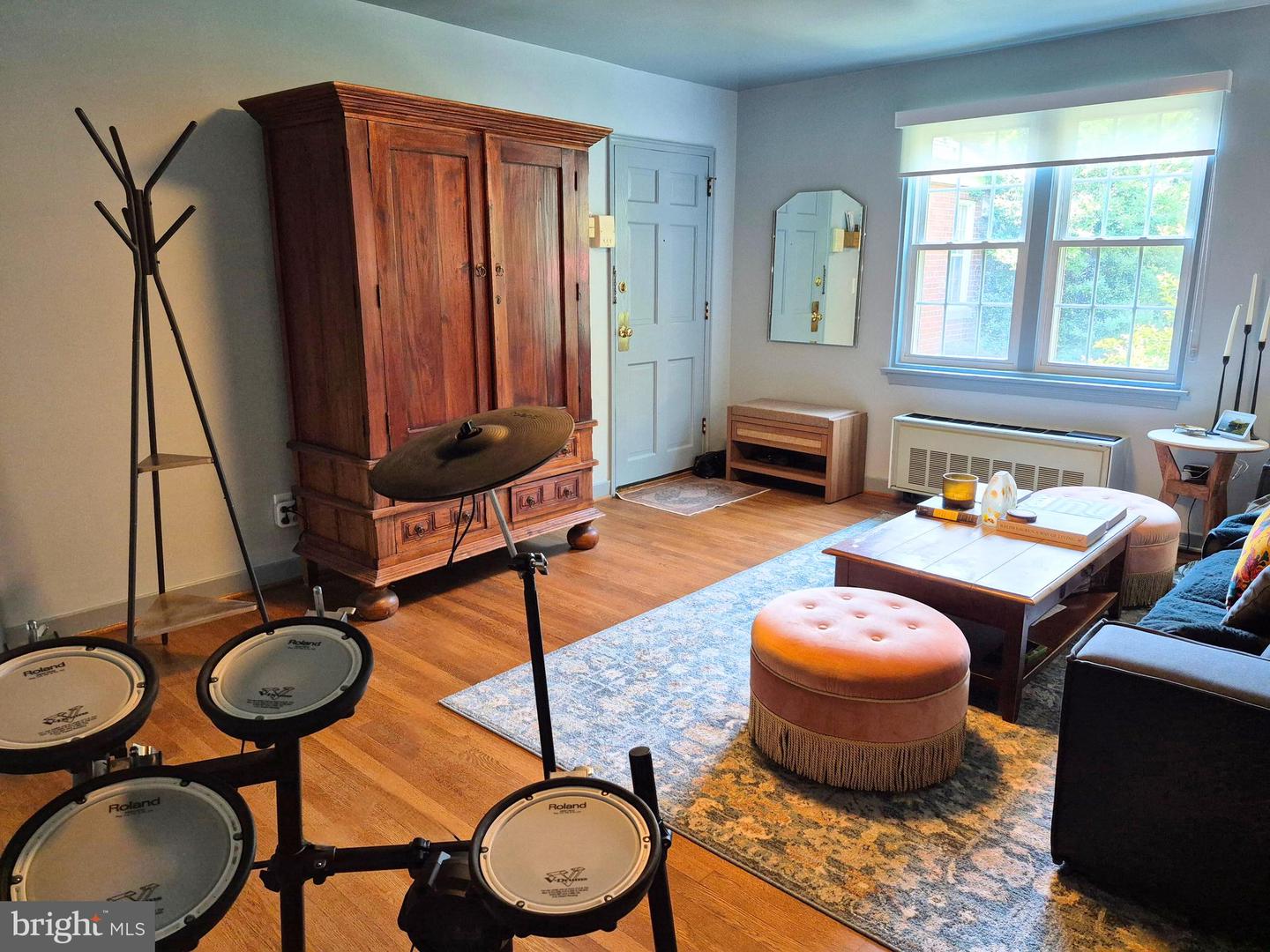 13 AUBURN CT #B, ALEXANDRIA, Virginia 22305, 1 Bedroom Bedrooms, ,1 BathroomBathrooms,Residential,For sale,13 AUBURN CT #B,VAAX2047326 MLS # VAAX2047326