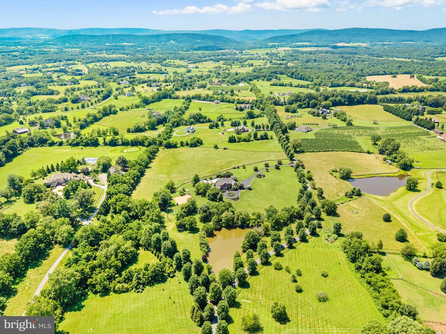 15999 HAMPTON RD, HAMILTON, Virginia 20158, 5 Bedrooms Bedrooms, ,6 BathroomsBathrooms,Residential,For sale,15999 HAMPTON RD,VALO2101718 MLS # VALO2101718
