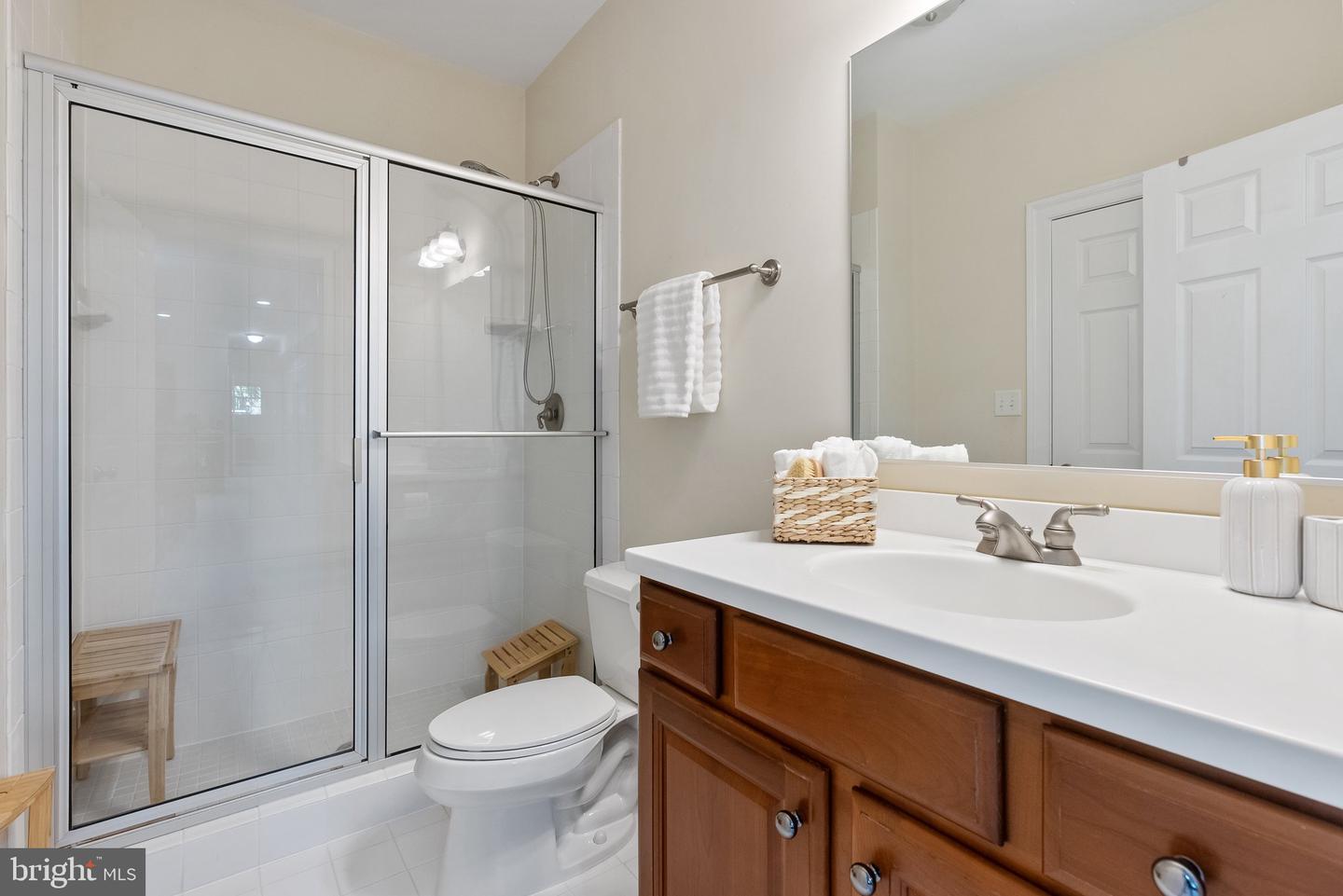 15999 HAMPTON RD, HAMILTON, Virginia 20158, 5 Bedrooms Bedrooms, ,6 BathroomsBathrooms,Residential,For sale,15999 HAMPTON RD,VALO2101718 MLS # VALO2101718