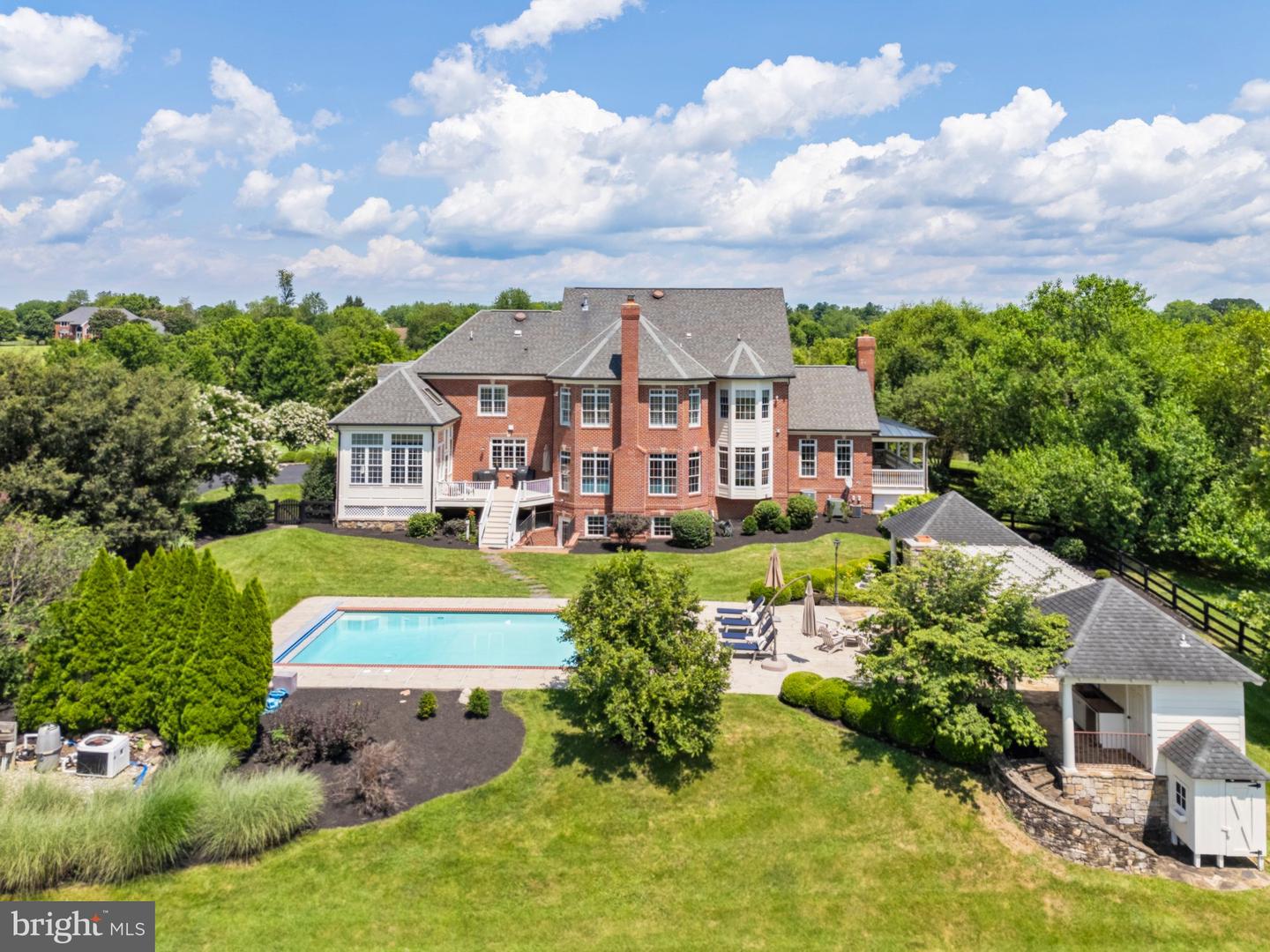 15999 HAMPTON RD, HAMILTON, Virginia 20158, 5 Bedrooms Bedrooms, ,6 BathroomsBathrooms,Residential,For sale,15999 HAMPTON RD,VALO2101718 MLS # VALO2101718