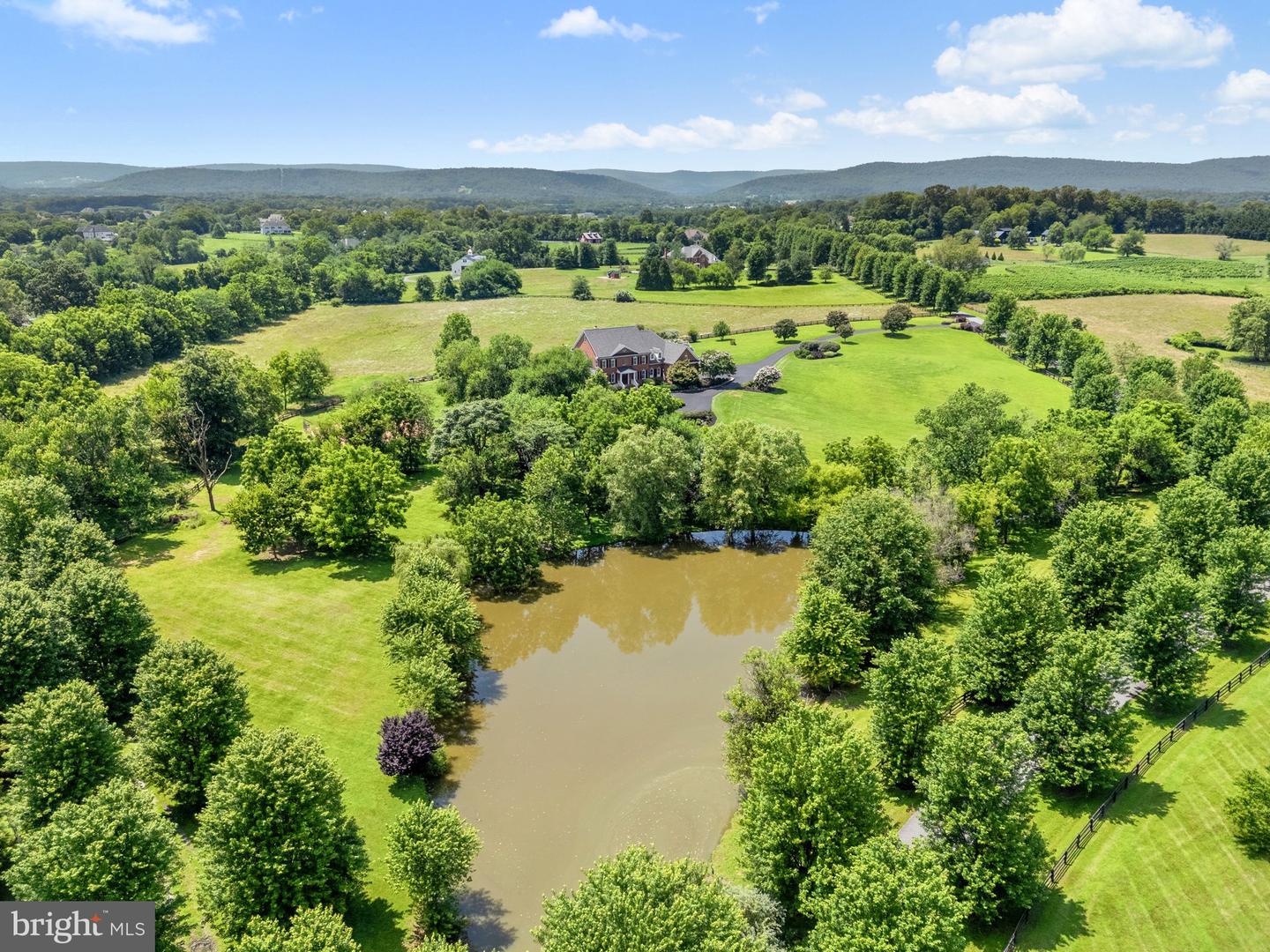 15999 HAMPTON RD, HAMILTON, Virginia 20158, 5 Bedrooms Bedrooms, ,6 BathroomsBathrooms,Residential,For sale,15999 HAMPTON RD,VALO2101718 MLS # VALO2101718