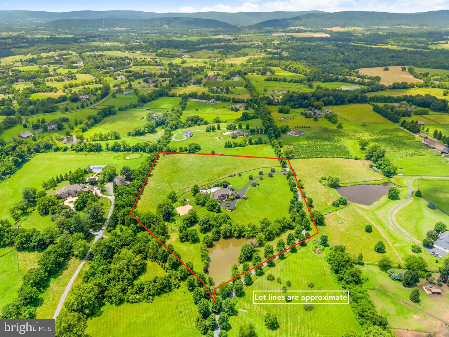 15999 HAMPTON RD, HAMILTON, Virginia 20158, 5 Bedrooms Bedrooms, ,6 BathroomsBathrooms,Residential,For sale,15999 HAMPTON RD,VALO2101718 MLS # VALO2101718