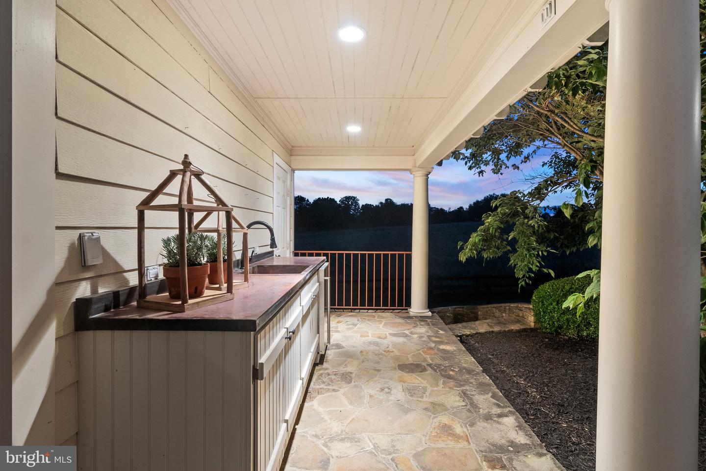 15999 HAMPTON RD, HAMILTON, Virginia 20158, 5 Bedrooms Bedrooms, ,6 BathroomsBathrooms,Residential,For sale,15999 HAMPTON RD,VALO2101718 MLS # VALO2101718