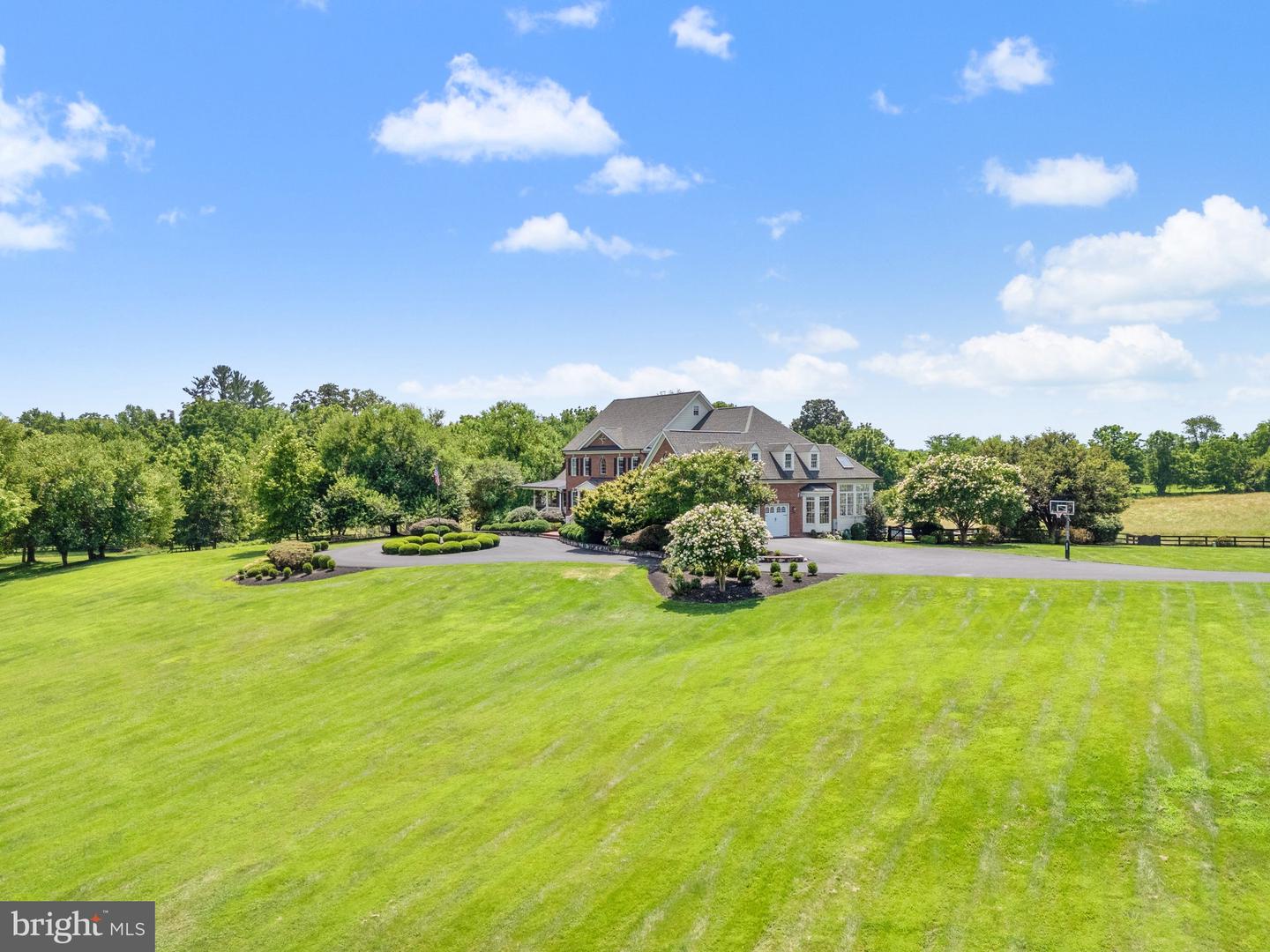 15999 HAMPTON RD, HAMILTON, Virginia 20158, 5 Bedrooms Bedrooms, ,6 BathroomsBathrooms,Residential,For sale,15999 HAMPTON RD,VALO2101718 MLS # VALO2101718