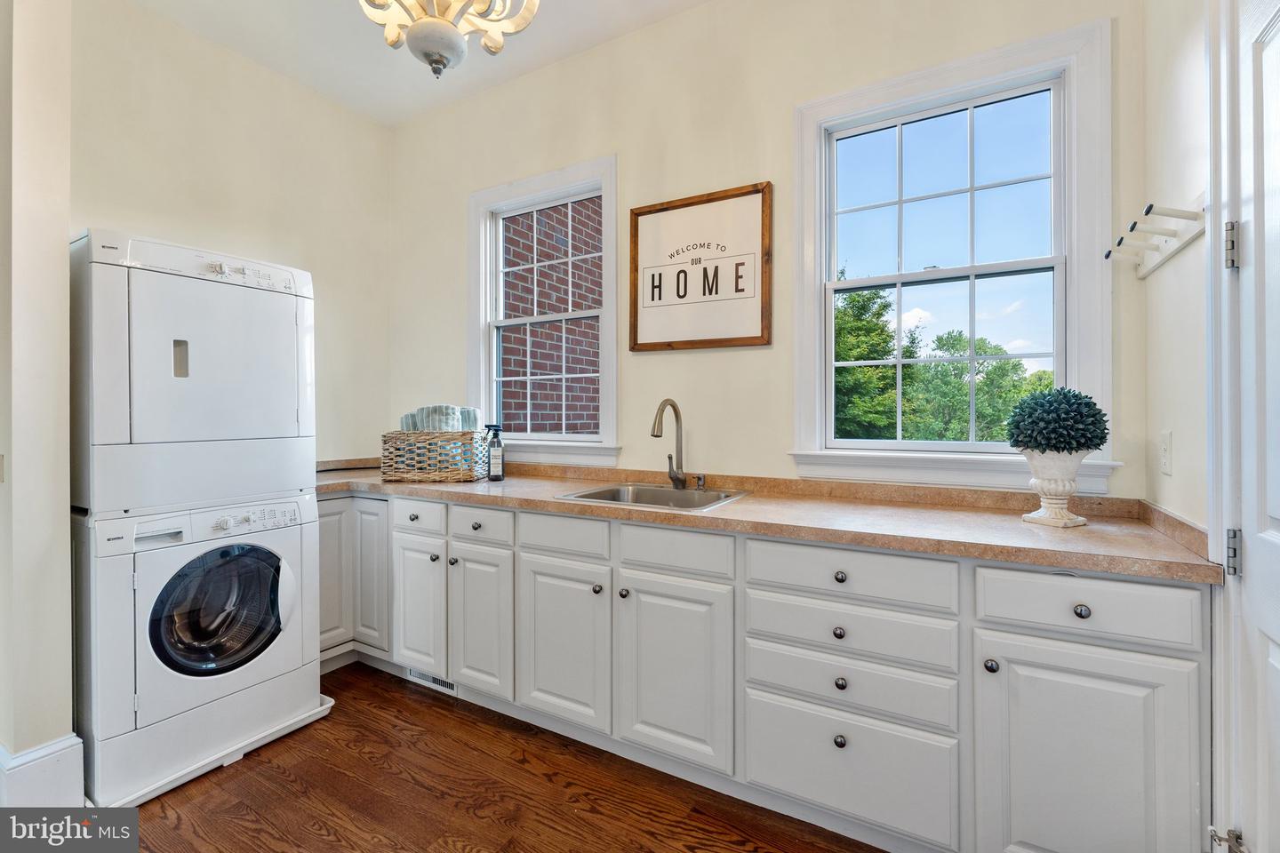 15999 HAMPTON RD, HAMILTON, Virginia 20158, 5 Bedrooms Bedrooms, ,6 BathroomsBathrooms,Residential,For sale,15999 HAMPTON RD,VALO2101718 MLS # VALO2101718
