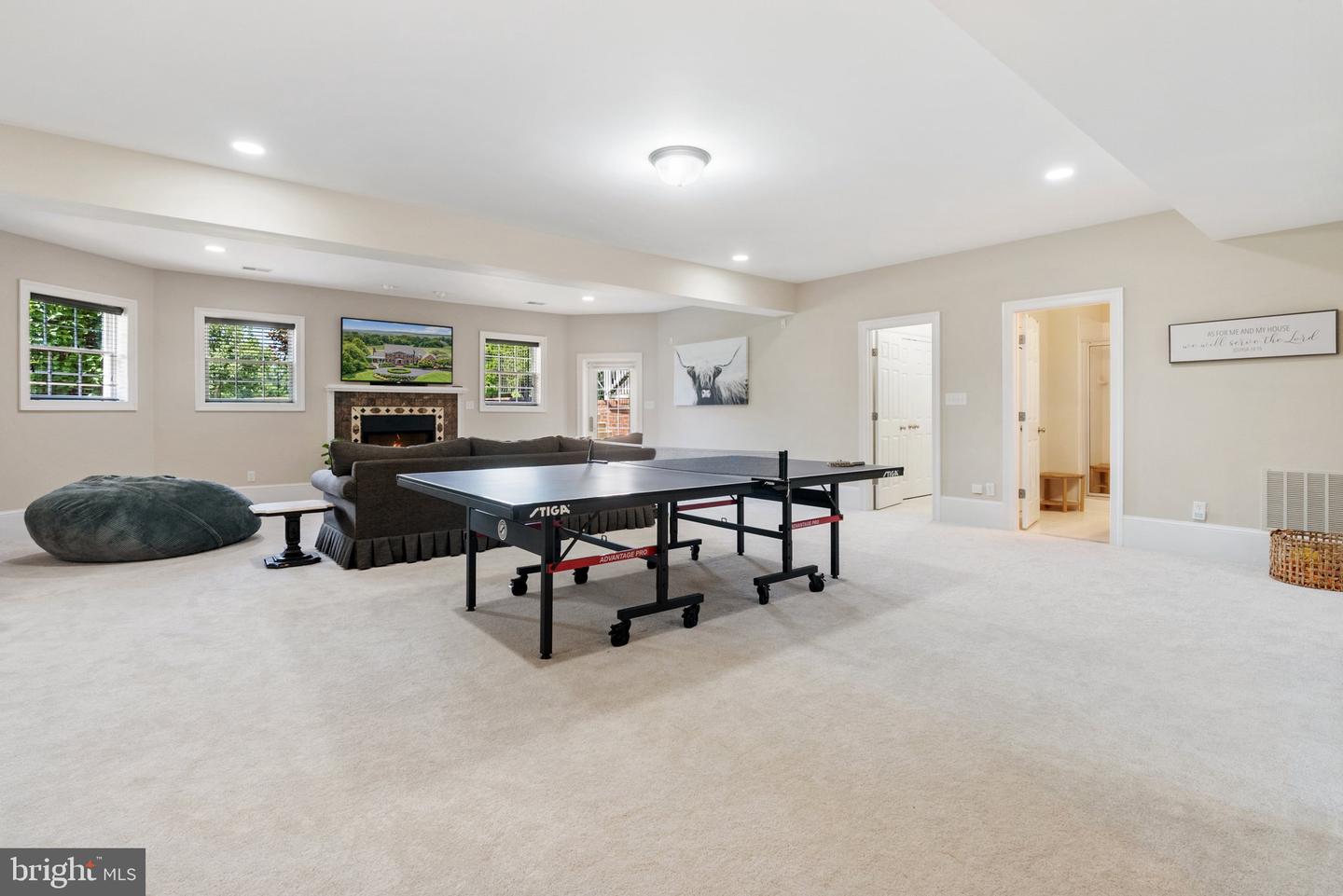 15999 HAMPTON RD, HAMILTON, Virginia 20158, 5 Bedrooms Bedrooms, ,6 BathroomsBathrooms,Residential,For sale,15999 HAMPTON RD,VALO2101718 MLS # VALO2101718