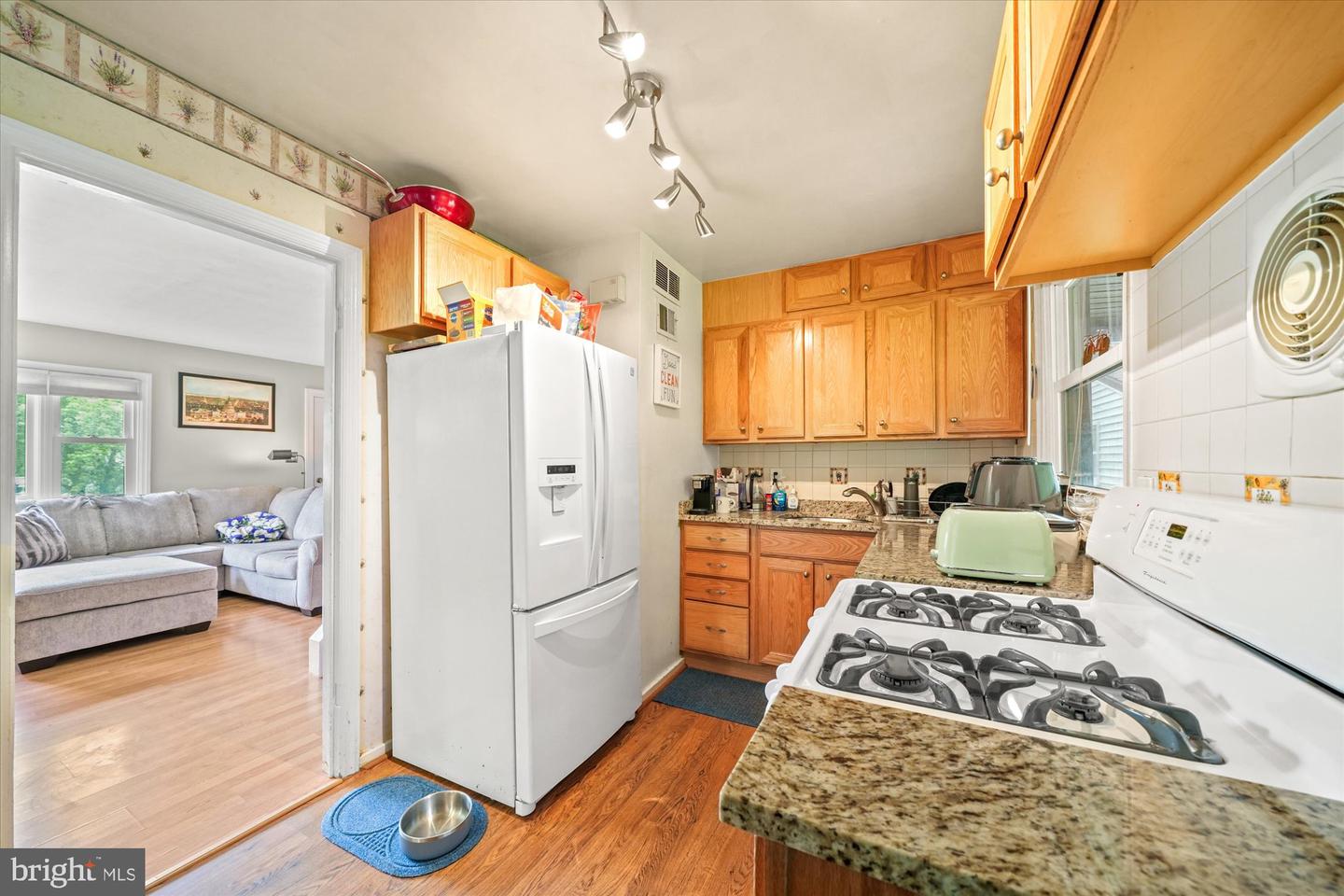 6926 VANDERBILT DR, ALEXANDRIA, Virginia 22307, 3 Bedrooms Bedrooms, ,2 BathroomsBathrooms,Residential,For sale,6926 VANDERBILT DR,VAFX2254748 MLS # VAFX2254748