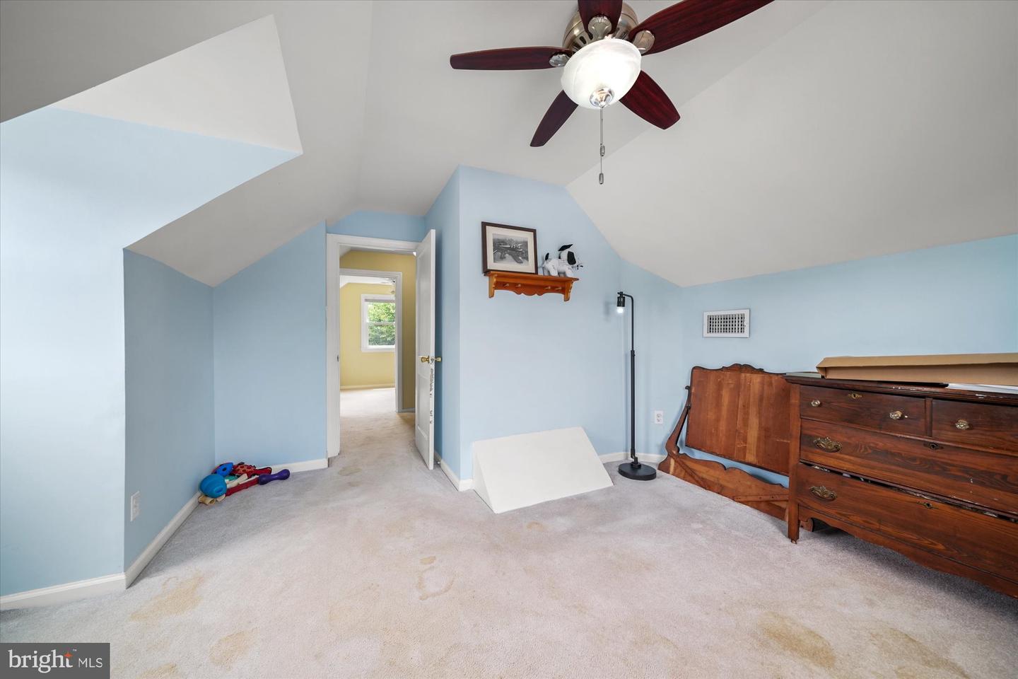 6926 VANDERBILT DR, ALEXANDRIA, Virginia 22307, 3 Bedrooms Bedrooms, ,2 BathroomsBathrooms,Residential,For sale,6926 VANDERBILT DR,VAFX2254748 MLS # VAFX2254748