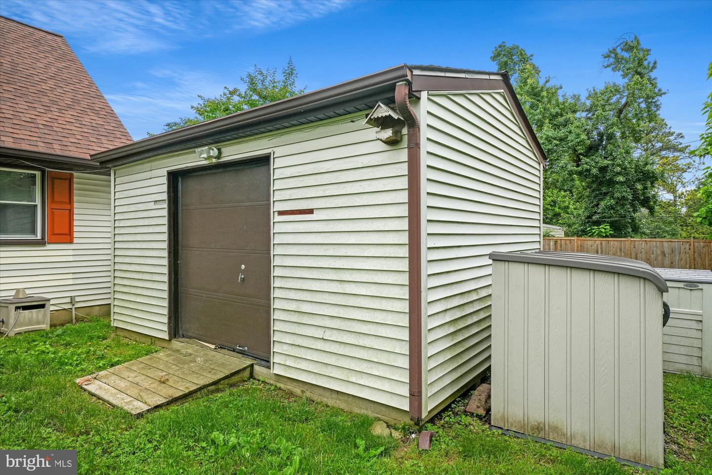 6926 VANDERBILT DR, ALEXANDRIA, Virginia 22307, 3 Bedrooms Bedrooms, ,2 BathroomsBathrooms,Residential,For sale,6926 VANDERBILT DR,VAFX2254748 MLS # VAFX2254748