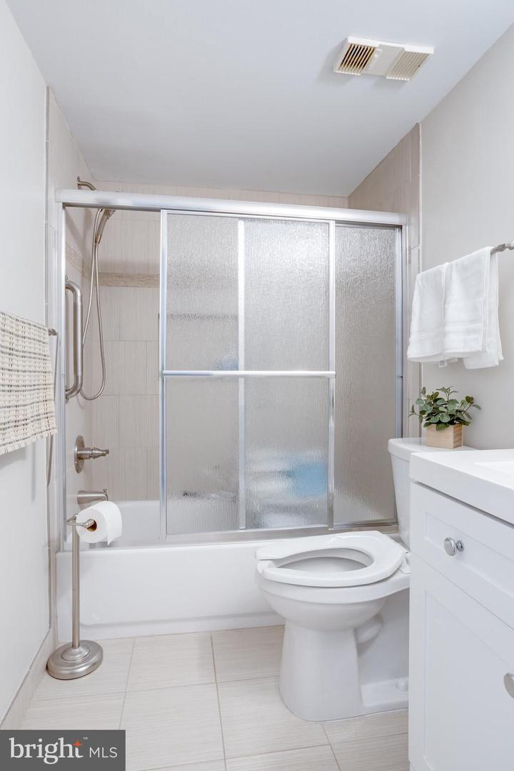 5835 COVE LANDING RD #204, BURKE, Virginia 22015, 1 Bedroom Bedrooms, ,1 BathroomBathrooms,Residential,For sale,5835 COVE LANDING RD #204,VAFX2254920 MLS # VAFX2254920