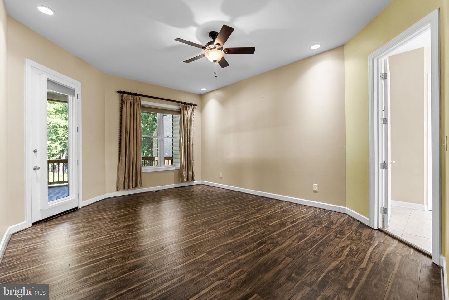 100 LAKEWOOD DR, WILLIAMSBURG, Virginia 23185, 4 Bedrooms Bedrooms, 9 Rooms Rooms,3 BathroomsBathrooms,Residential,For sale,100 LAKEWOOD DR,VAJC2000500 MLS # VAJC2000500