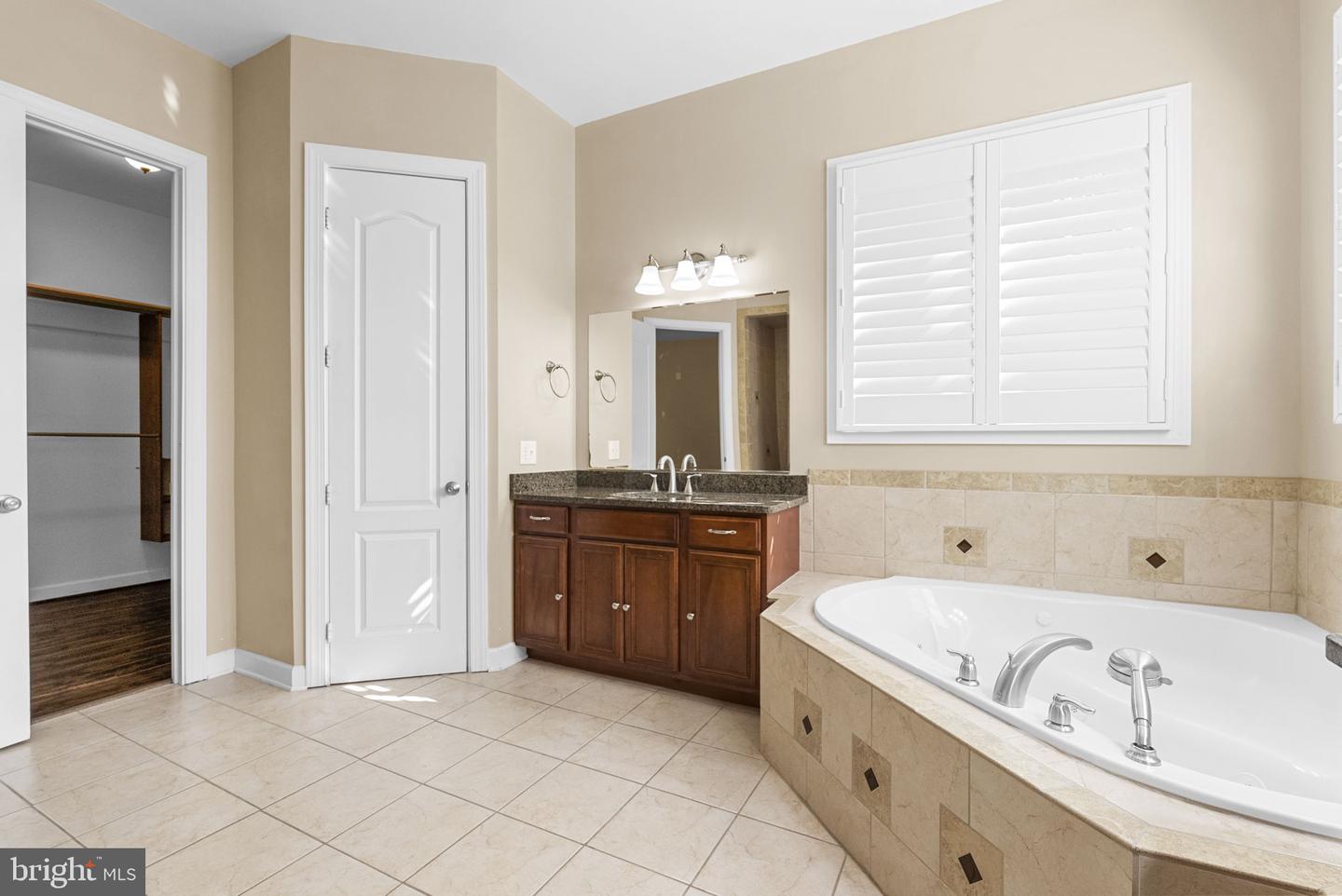 100 LAKEWOOD DR, WILLIAMSBURG, Virginia 23185, 4 Bedrooms Bedrooms, 9 Rooms Rooms,3 BathroomsBathrooms,Residential,For sale,100 LAKEWOOD DR,VAJC2000500 MLS # VAJC2000500
