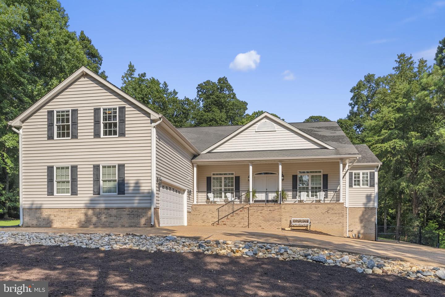 100 LAKEWOOD DR, WILLIAMSBURG, Virginia 23185, 4 Bedrooms Bedrooms, 9 Rooms Rooms,3 BathroomsBathrooms,Residential,For sale,100 LAKEWOOD DR,VAJC2000500 MLS # VAJC2000500