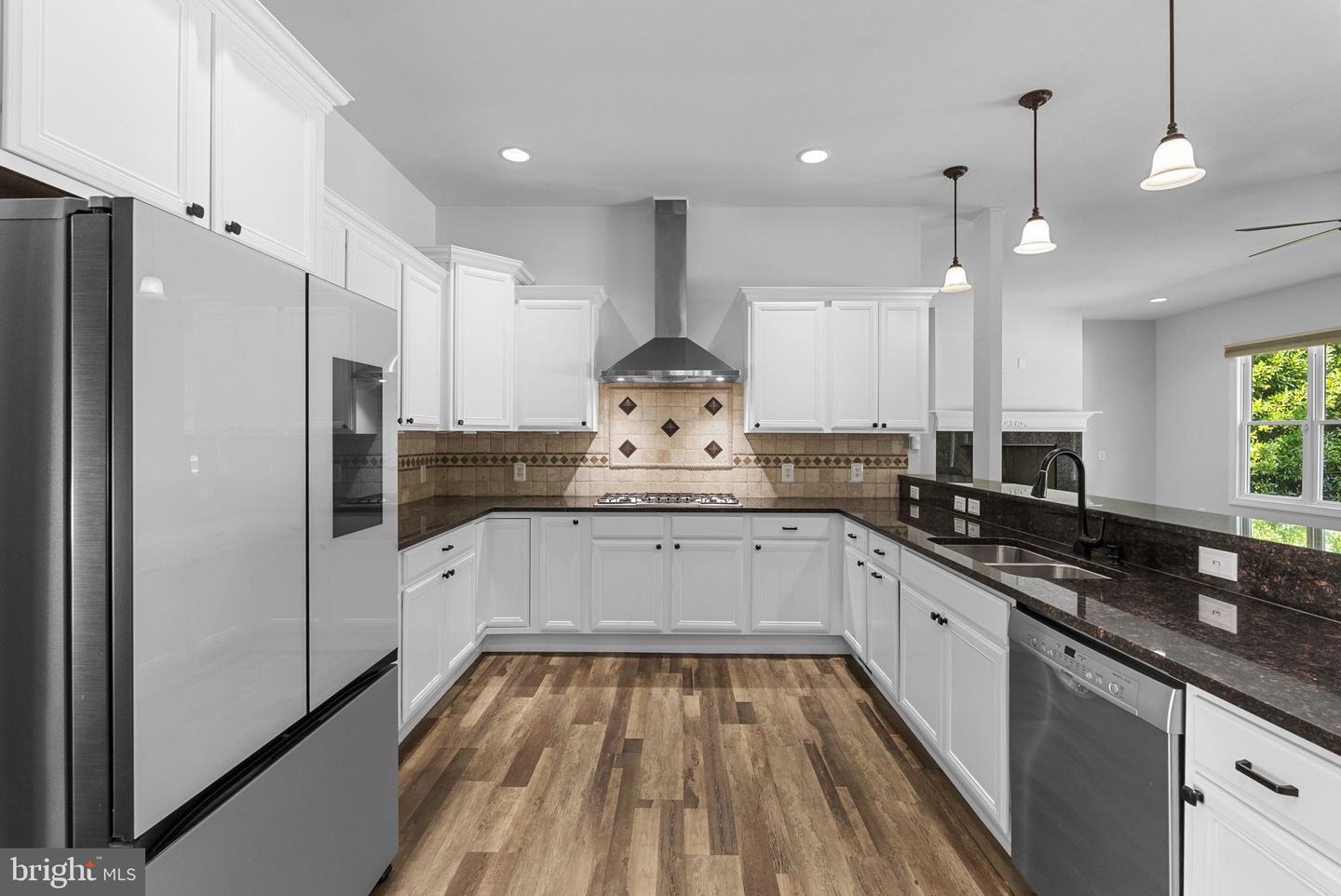 100 LAKEWOOD DR, WILLIAMSBURG, Virginia 23185, 4 Bedrooms Bedrooms, 9 Rooms Rooms,3 BathroomsBathrooms,Residential,For sale,100 LAKEWOOD DR,VAJC2000500 MLS # VAJC2000500