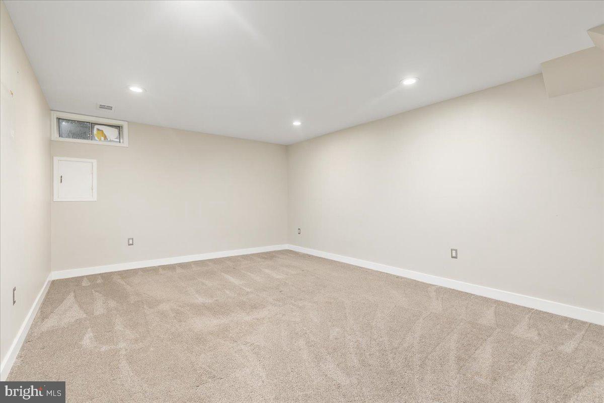 8683 NAGLE ST, MANASSAS, Virginia 20110, 4 Bedrooms Bedrooms, ,3 BathroomsBathrooms,Residential,For sale,8683 NAGLE ST,VAMN2008664 MLS # VAMN2008664