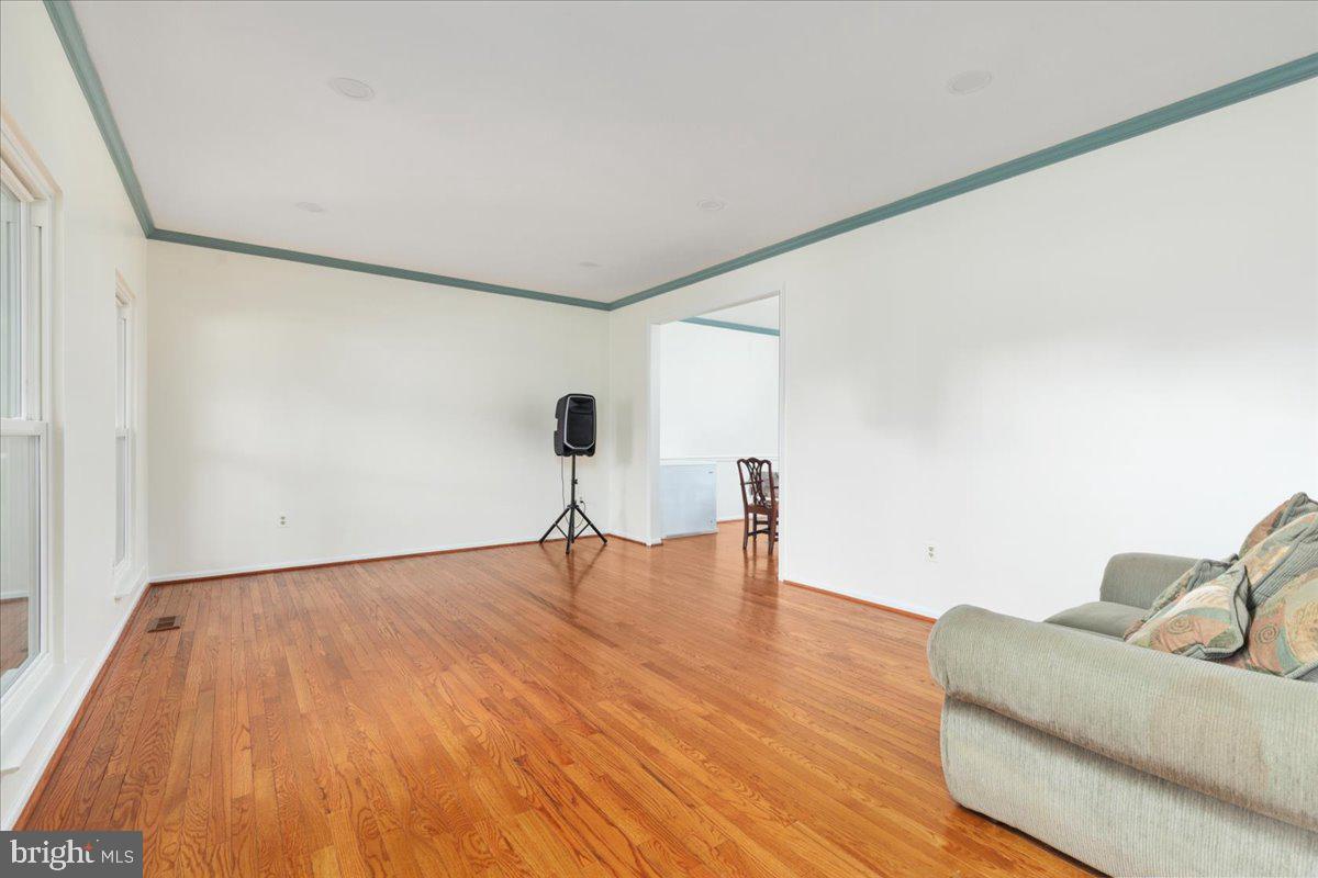 8683 NAGLE ST, MANASSAS, Virginia 20110, 4 Bedrooms Bedrooms, ,3 BathroomsBathrooms,Residential,For sale,8683 NAGLE ST,VAMN2008664 MLS # VAMN2008664
