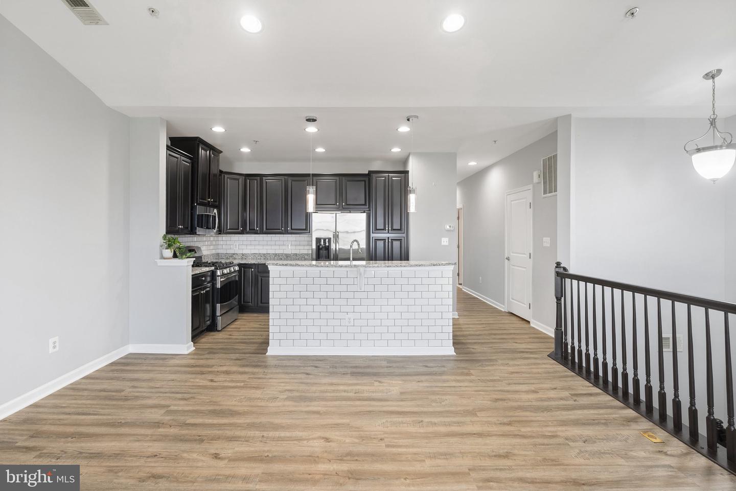 42565 BURBANK TER, STERLING, Virginia 20166, 2 Bedrooms Bedrooms, ,2 BathroomsBathrooms,Residential,For sale,42565 BURBANK TER,VALO2101720 MLS # VALO2101720