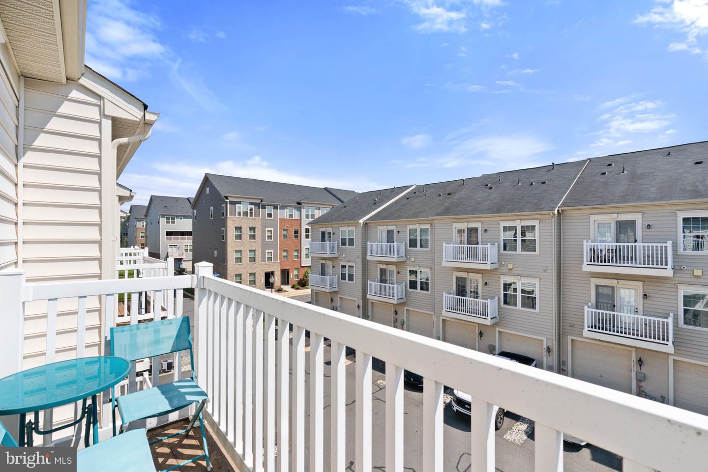 42565 BURBANK TER, STERLING, Virginia 20166, 2 Bedrooms Bedrooms, ,2 BathroomsBathrooms,Residential,For sale,42565 BURBANK TER,VALO2101720 MLS # VALO2101720
