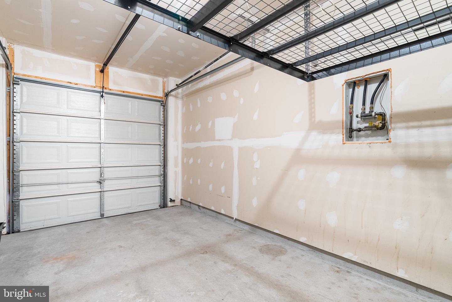 42565 BURBANK TER, STERLING, Virginia 20166, 2 Bedrooms Bedrooms, ,2 BathroomsBathrooms,Residential,For sale,42565 BURBANK TER,VALO2101720 MLS # VALO2101720