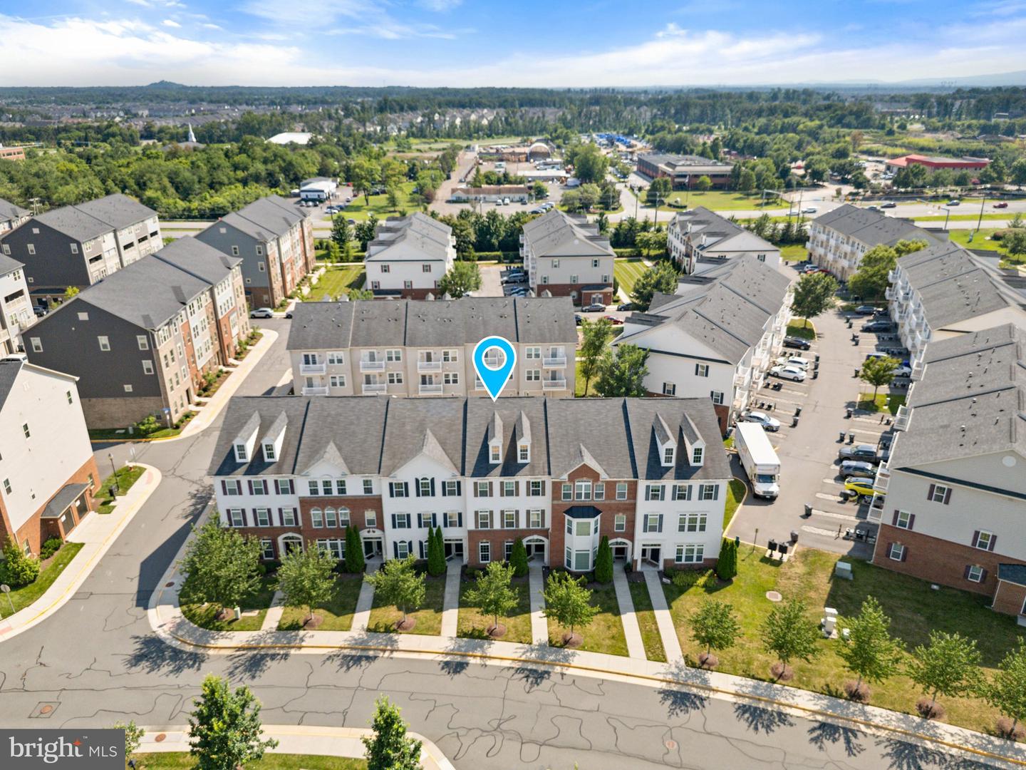 42565 BURBANK TER, STERLING, Virginia 20166, 2 Bedrooms Bedrooms, ,2 BathroomsBathrooms,Residential,For sale,42565 BURBANK TER,VALO2101720 MLS # VALO2101720