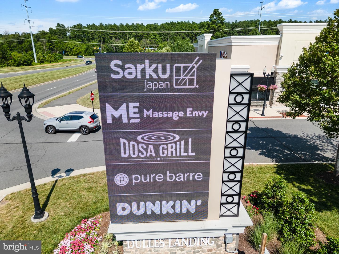 42565 BURBANK TER, STERLING, Virginia 20166, 2 Bedrooms Bedrooms, ,2 BathroomsBathrooms,Residential,For sale,42565 BURBANK TER,VALO2101720 MLS # VALO2101720