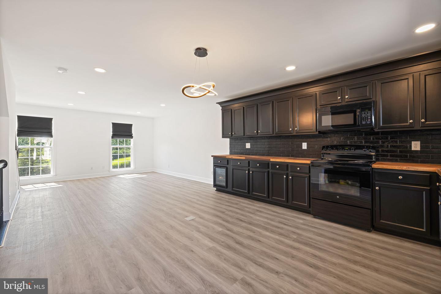 22262 MEADFOOT TER, ASHBURN, Virginia 20148, 4 Bedrooms Bedrooms, ,1 BathroomBathrooms,Residential,For sale,22262 MEADFOOT TER,VALO2101726 MLS # VALO2101726