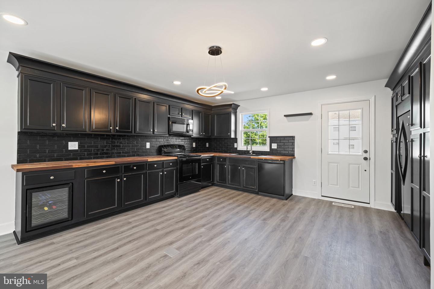 22262 MEADFOOT TER, ASHBURN, Virginia 20148, 4 Bedrooms Bedrooms, ,1 BathroomBathrooms,Residential,For sale,22262 MEADFOOT TER,VALO2101726 MLS # VALO2101726