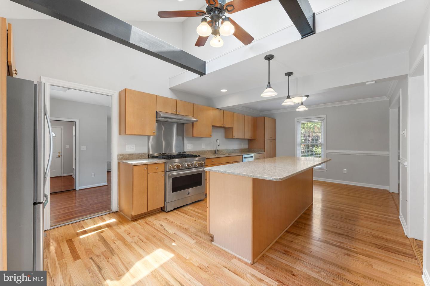 10828 MOORE DR, MANASSAS, Virginia 20111, 5 Bedrooms Bedrooms, ,4 BathroomsBathrooms,Residential,For sale,10828 MOORE DR,VAPW2098920 MLS # VAPW2098920