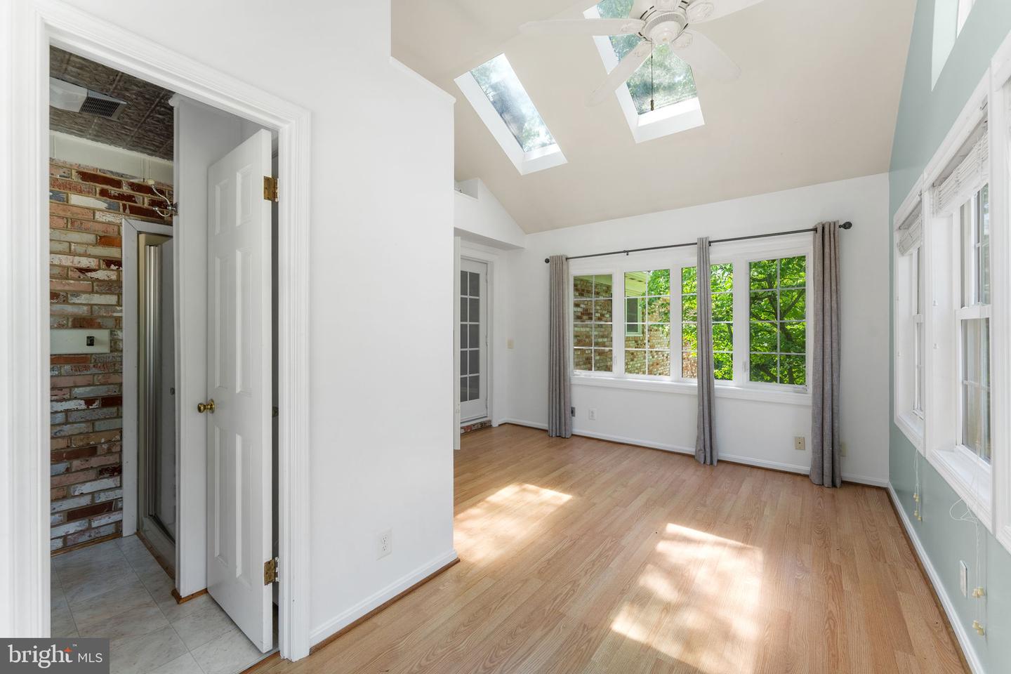 10828 MOORE DR, MANASSAS, Virginia 20111, 5 Bedrooms Bedrooms, ,4 BathroomsBathrooms,Residential,For sale,10828 MOORE DR,VAPW2098920 MLS # VAPW2098920