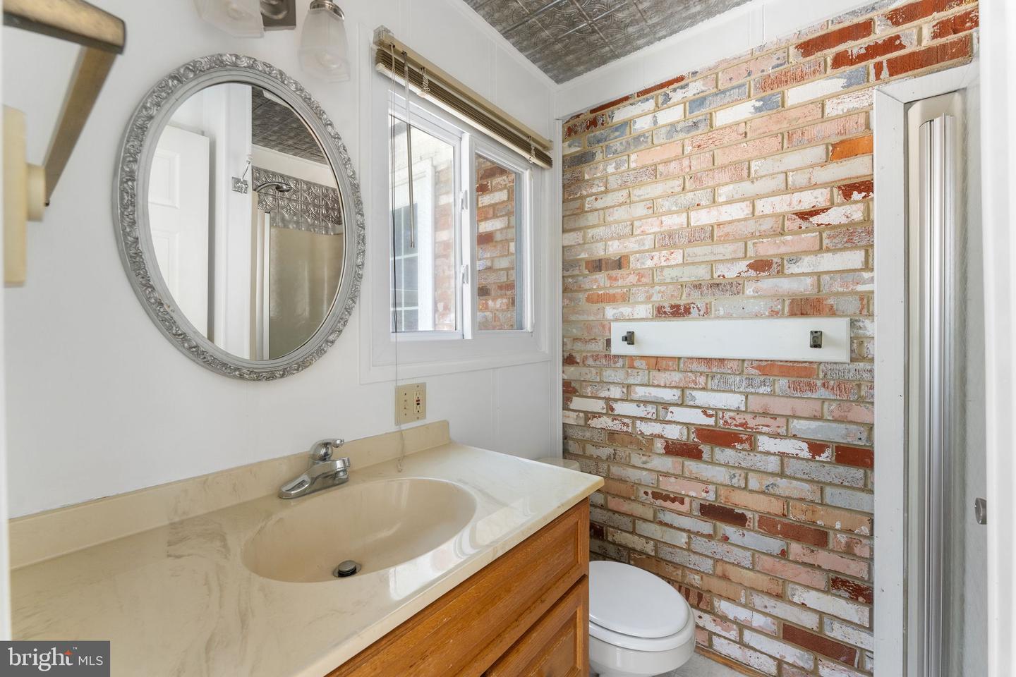 10828 MOORE DR, MANASSAS, Virginia 20111, 5 Bedrooms Bedrooms, ,4 BathroomsBathrooms,Residential,For sale,10828 MOORE DR,VAPW2098920 MLS # VAPW2098920