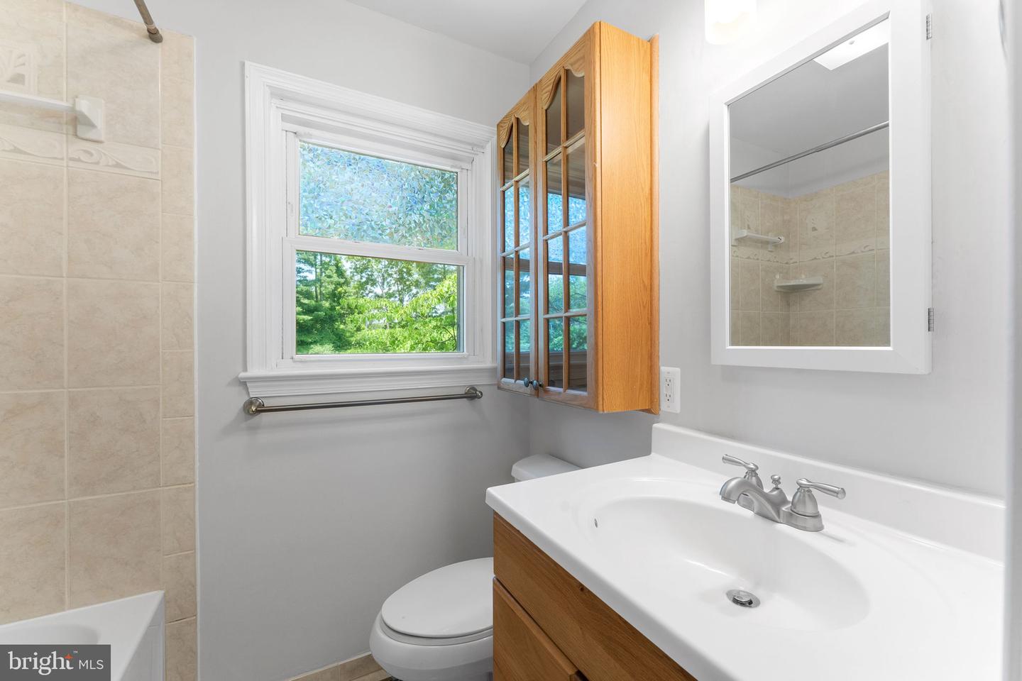 10828 MOORE DR, MANASSAS, Virginia 20111, 5 Bedrooms Bedrooms, ,4 BathroomsBathrooms,Residential,For sale,10828 MOORE DR,VAPW2098920 MLS # VAPW2098920