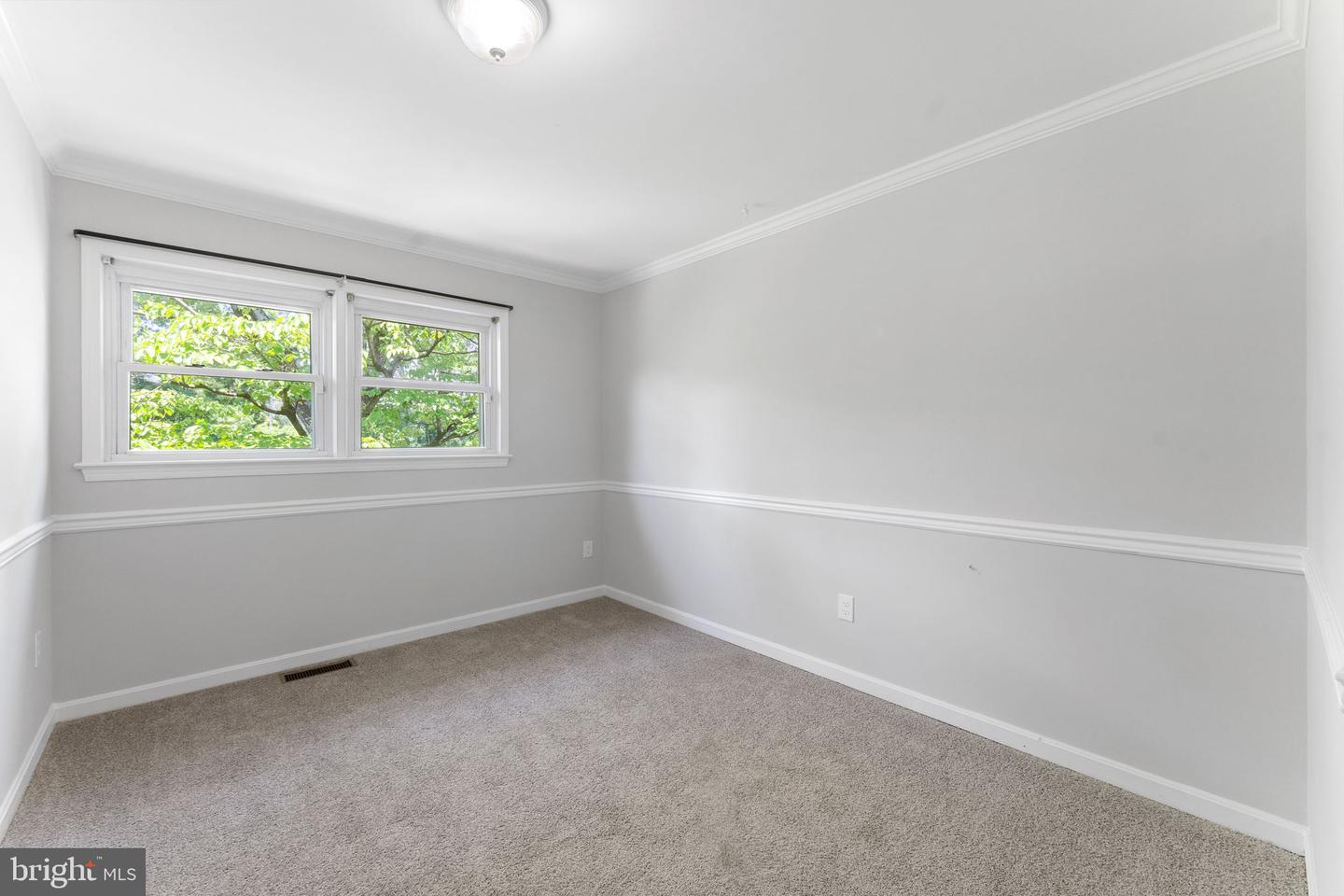 10828 MOORE DR, MANASSAS, Virginia 20111, 5 Bedrooms Bedrooms, ,4 BathroomsBathrooms,Residential,For sale,10828 MOORE DR,VAPW2098920 MLS # VAPW2098920