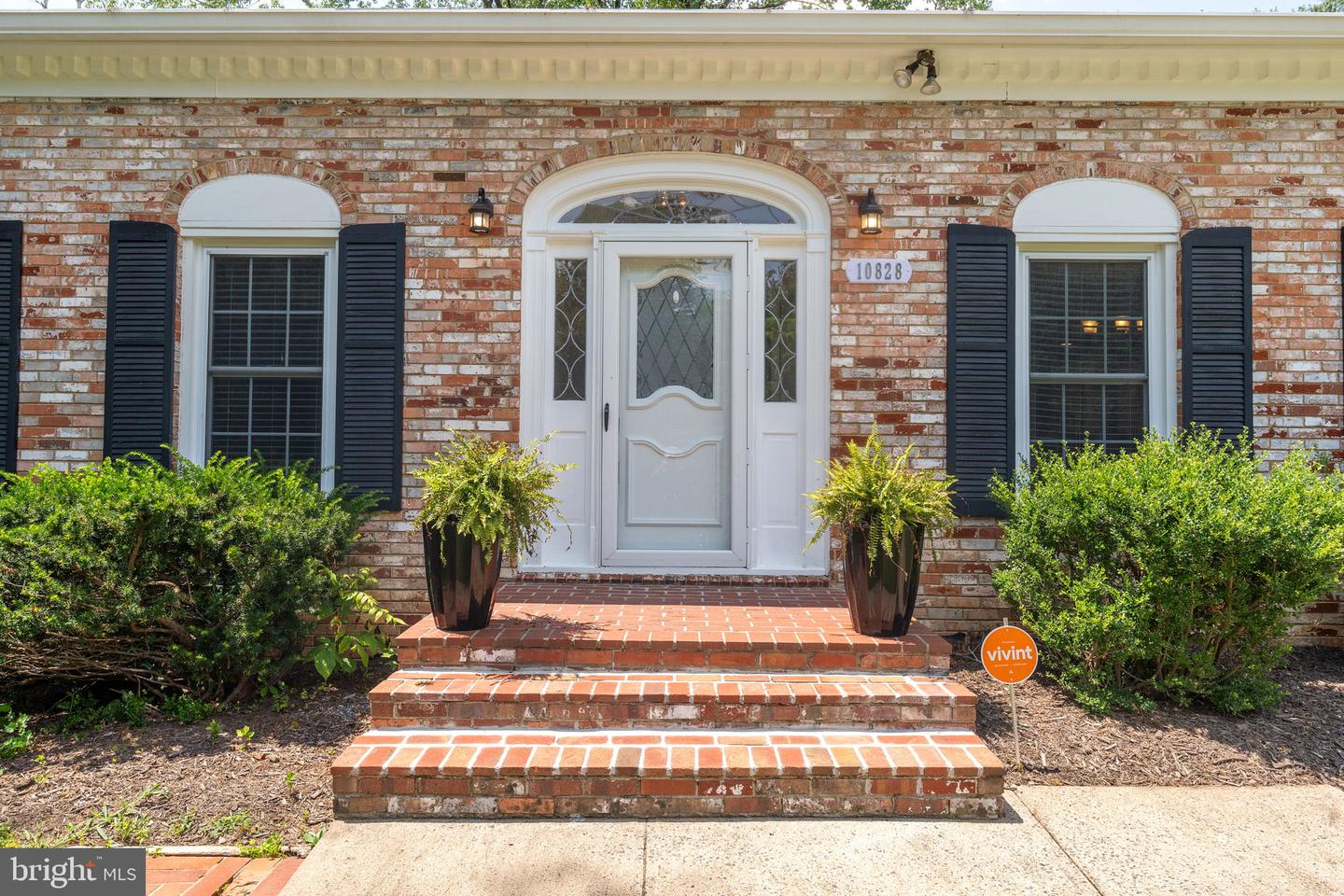 10828 MOORE DR, MANASSAS, Virginia 20111, 5 Bedrooms Bedrooms, ,4 BathroomsBathrooms,Residential,For sale,10828 MOORE DR,VAPW2098920 MLS # VAPW2098920