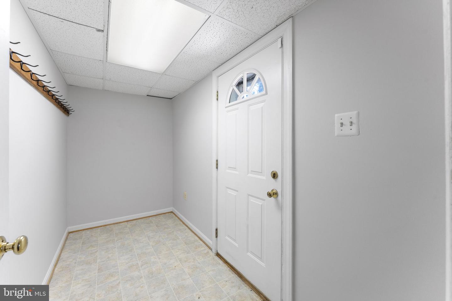 10828 MOORE DR, MANASSAS, Virginia 20111, 5 Bedrooms Bedrooms, ,4 BathroomsBathrooms,Residential,For sale,10828 MOORE DR,VAPW2098920 MLS # VAPW2098920