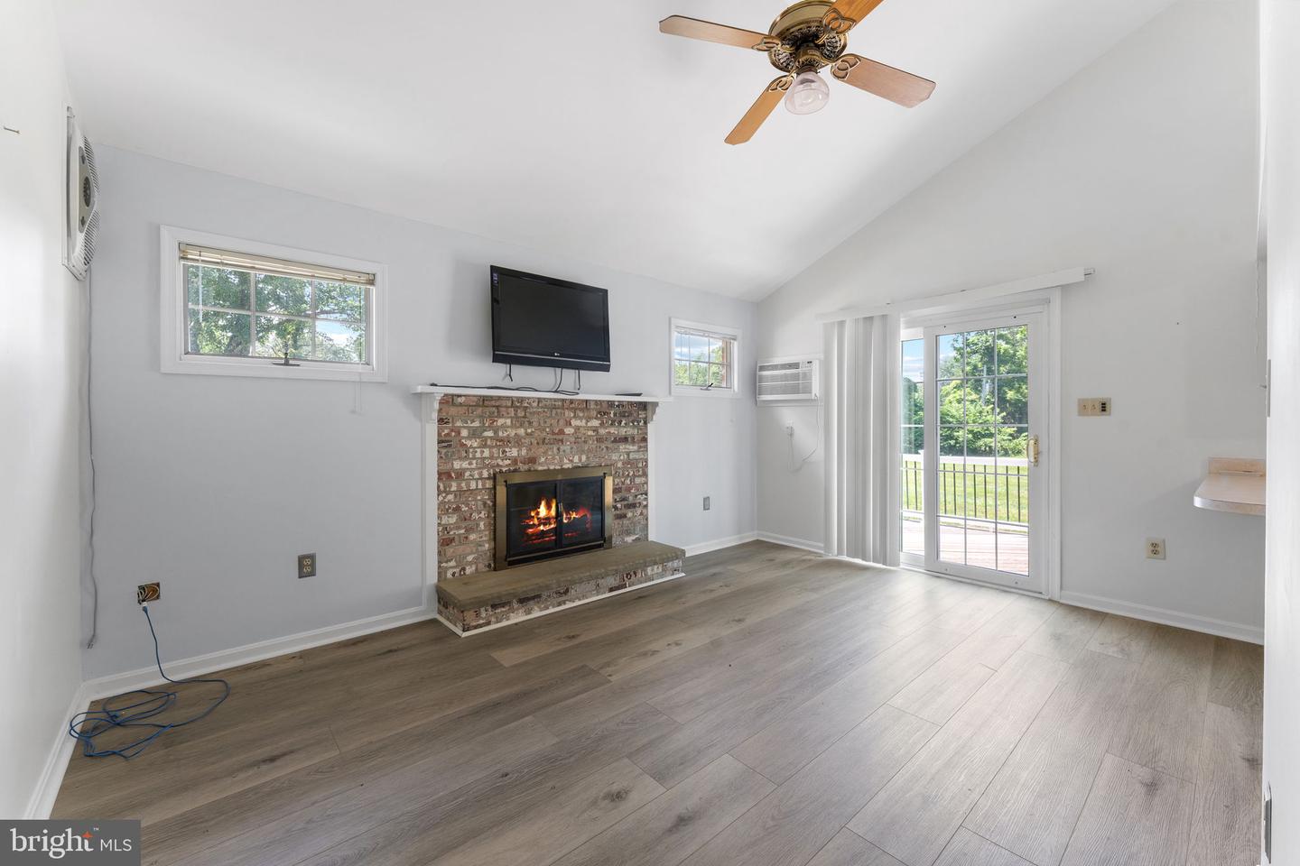 10828 MOORE DR, MANASSAS, Virginia 20111, 5 Bedrooms Bedrooms, ,4 BathroomsBathrooms,Residential,For sale,10828 MOORE DR,VAPW2098920 MLS # VAPW2098920
