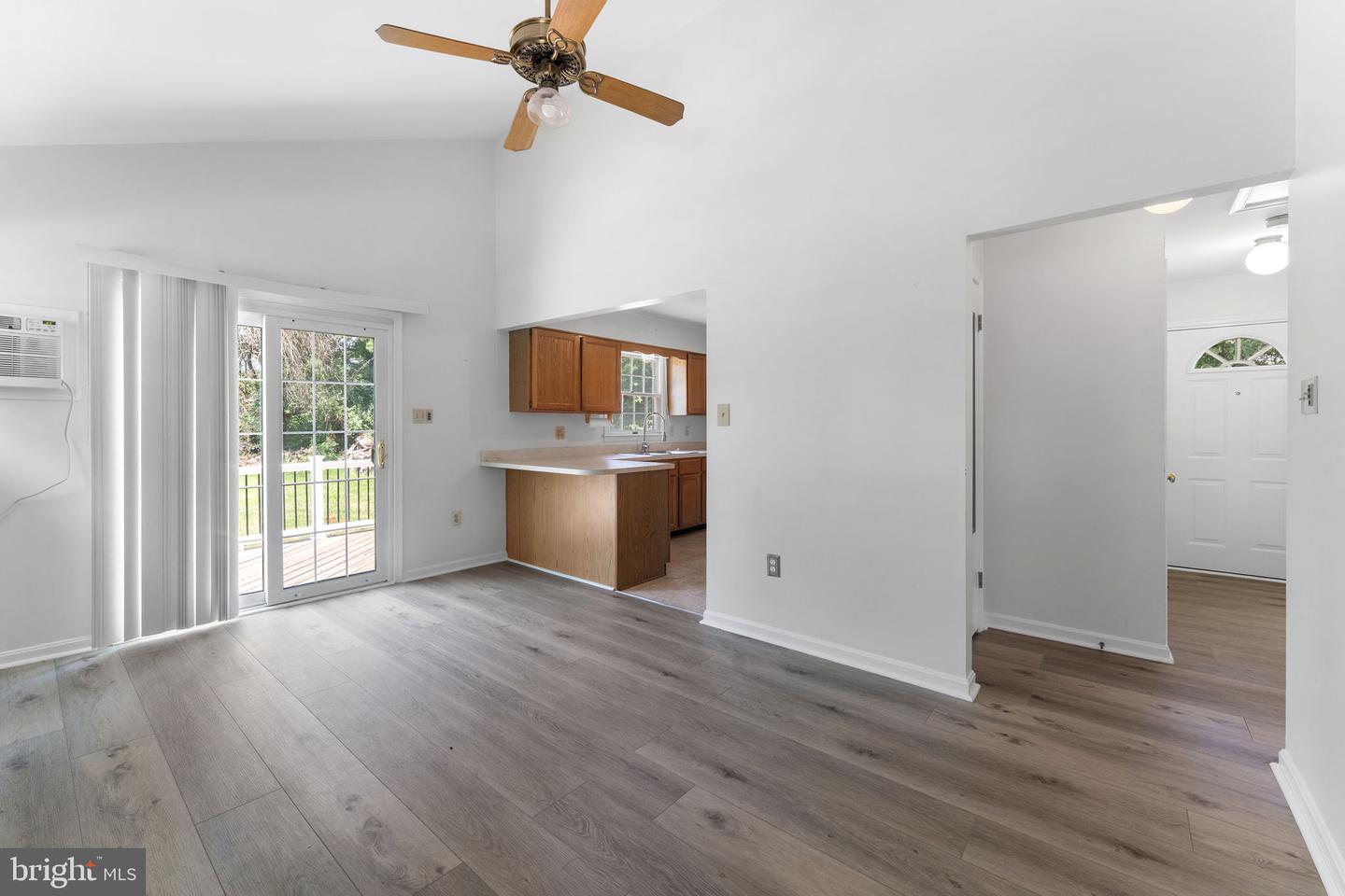 10828 MOORE DR, MANASSAS, Virginia 20111, 5 Bedrooms Bedrooms, ,4 BathroomsBathrooms,Residential,For sale,10828 MOORE DR,VAPW2098920 MLS # VAPW2098920