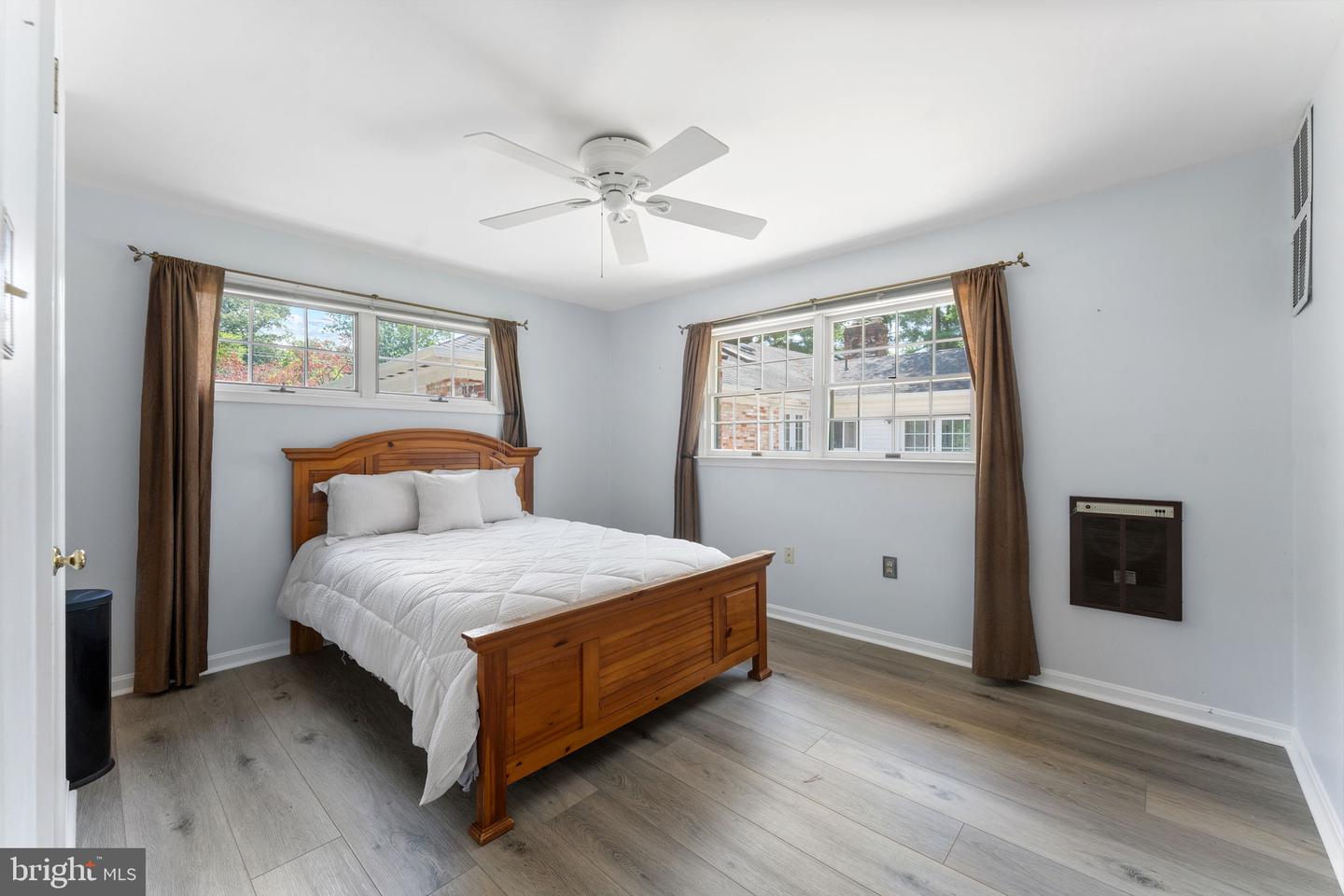 10828 MOORE DR, MANASSAS, Virginia 20111, 5 Bedrooms Bedrooms, ,4 BathroomsBathrooms,Residential,For sale,10828 MOORE DR,VAPW2098920 MLS # VAPW2098920